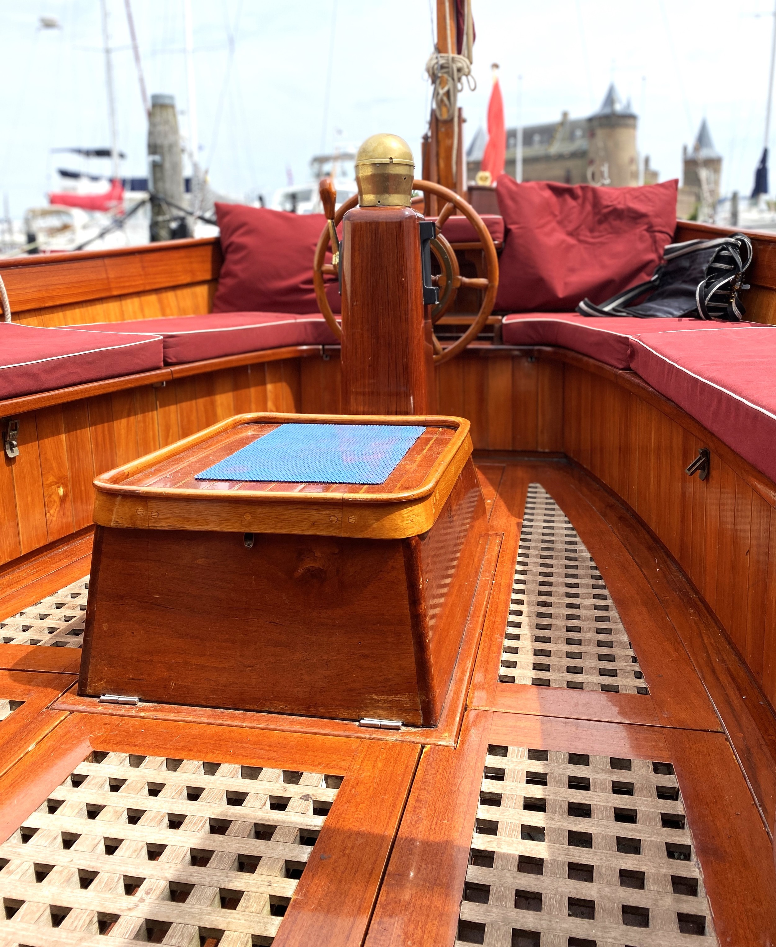 Scherpel Kajuitsloep Teak/ Mahonie