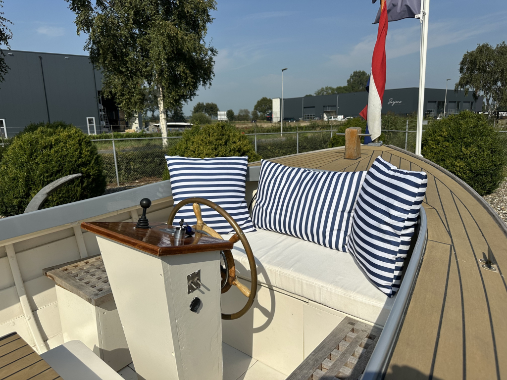 Reddingssloep 695 Electric