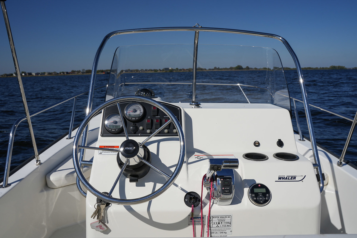 Boston Whaler 190 Montauk
