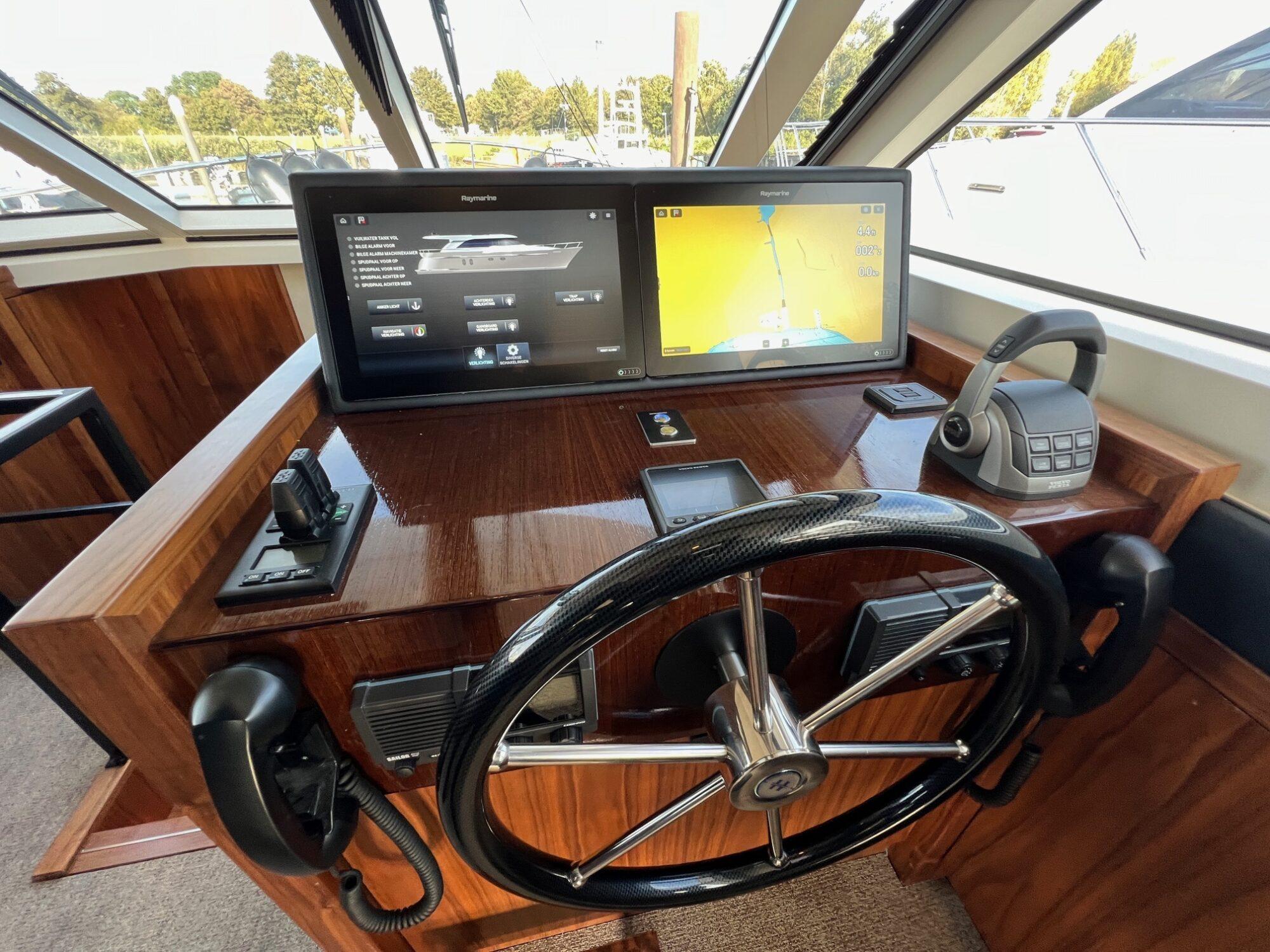 Van den Hoven Van den Hoven Executive 15.00 MK II