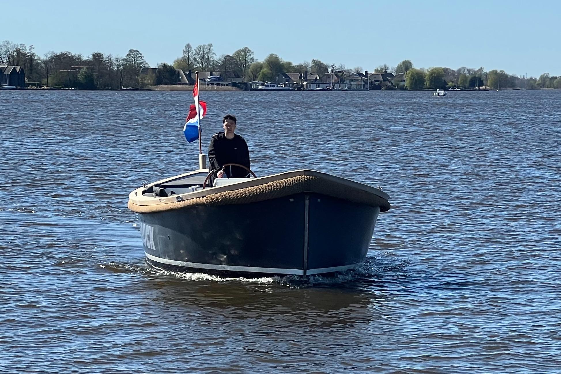 Sloep Reddingssloep 900