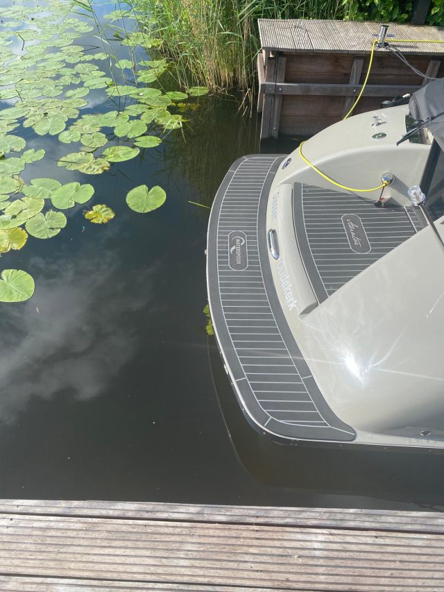 Waterspoor 777 Aviator & ZONDAGS GEOPEND