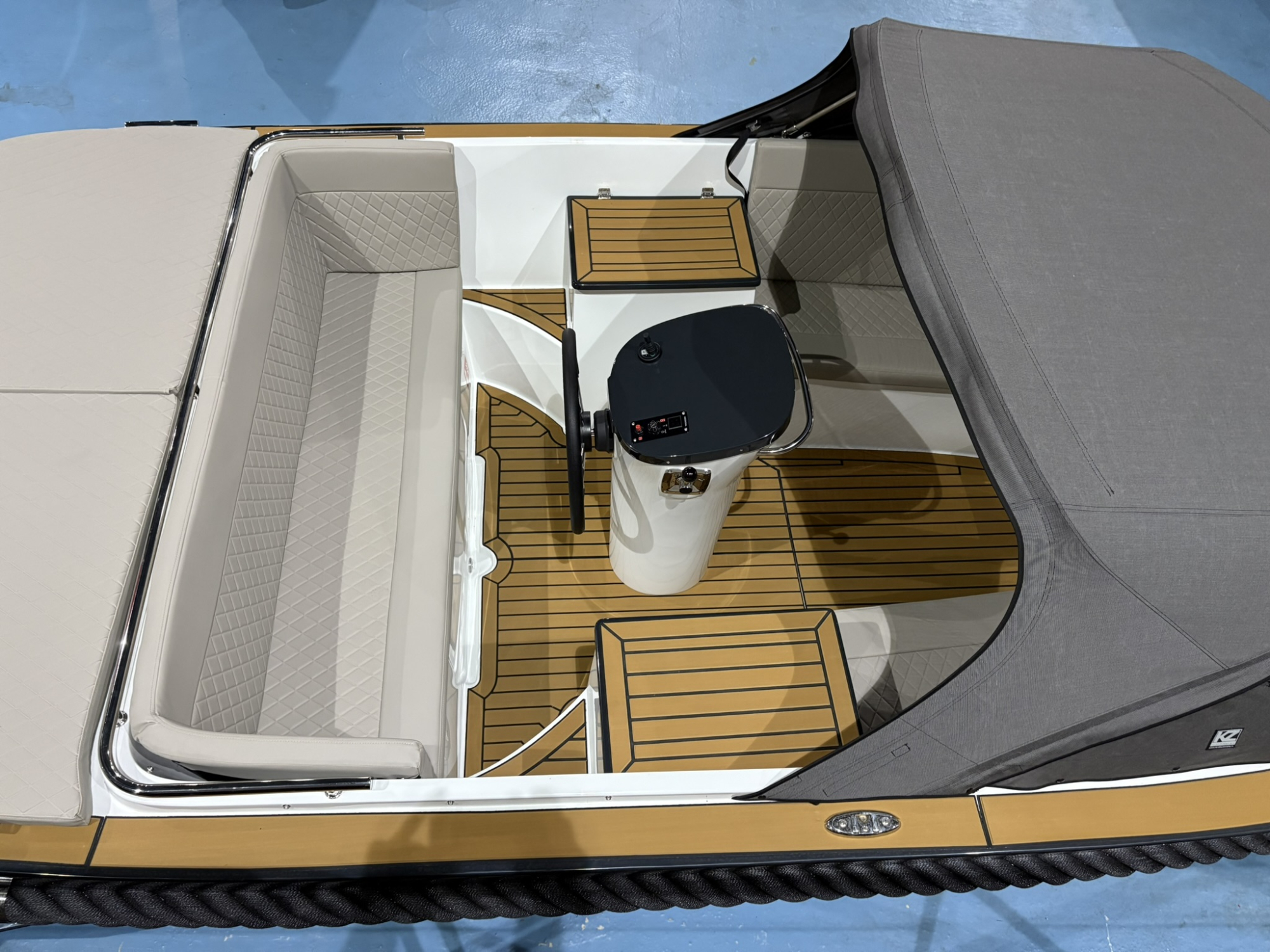 Maxima Boats 620 retro MC in donkergrijs op voorraad!