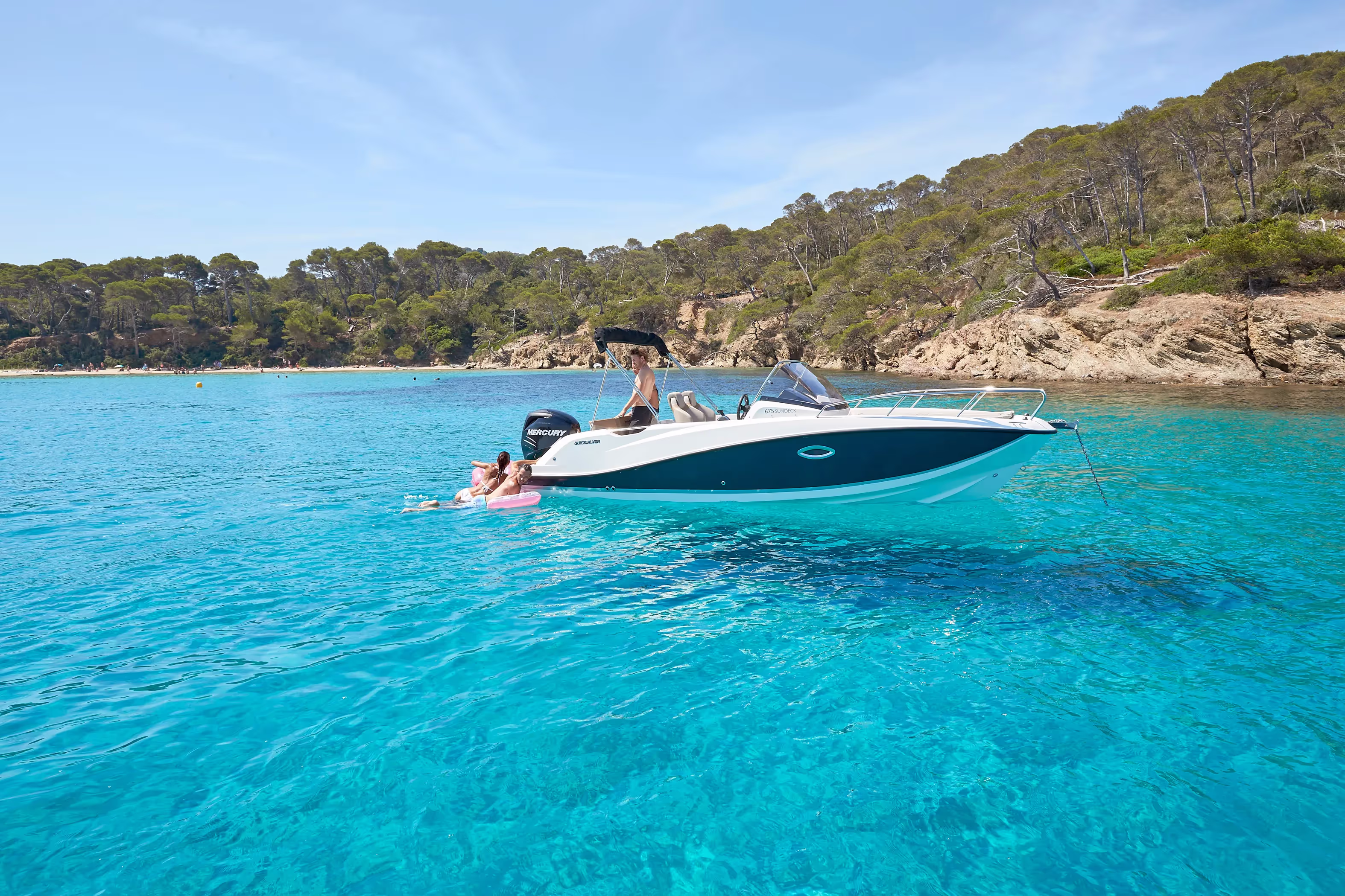 Quicksilver 675 Sundeck