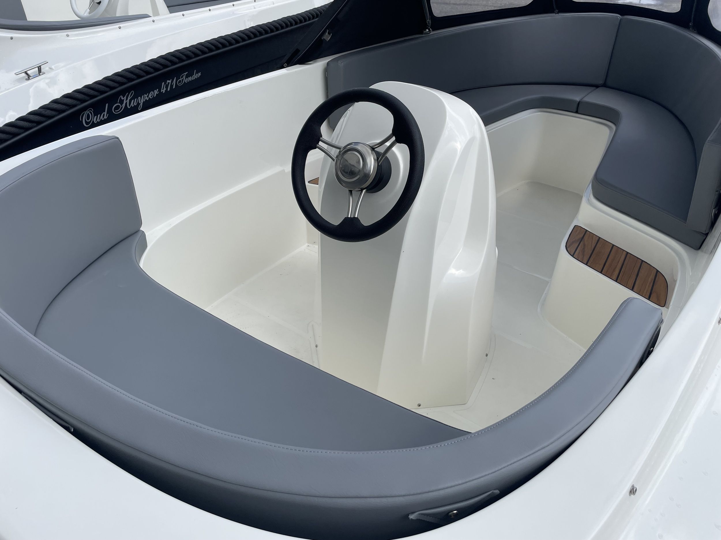 Oud Huijzer 471 Tender Basic