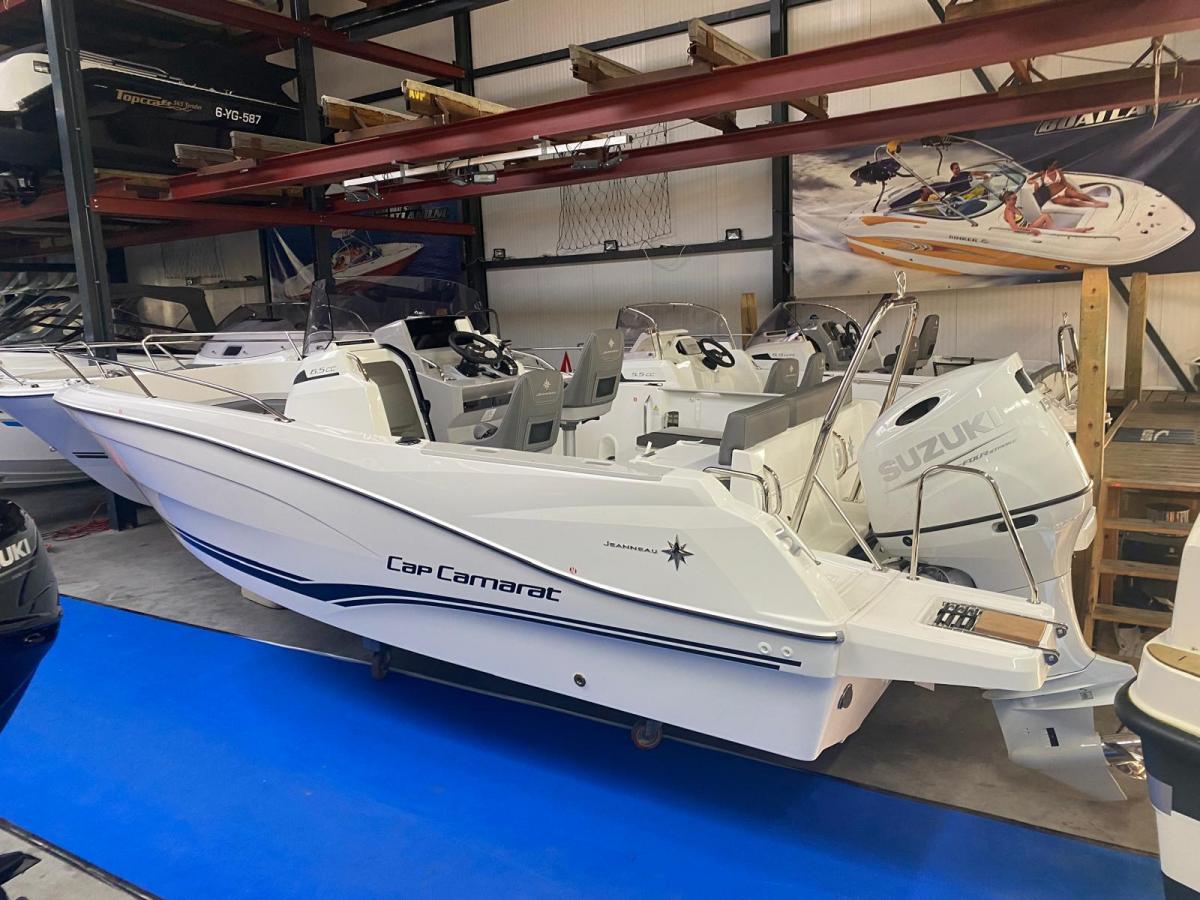 Jeanneau Cap Camarat 6.5 Center Console