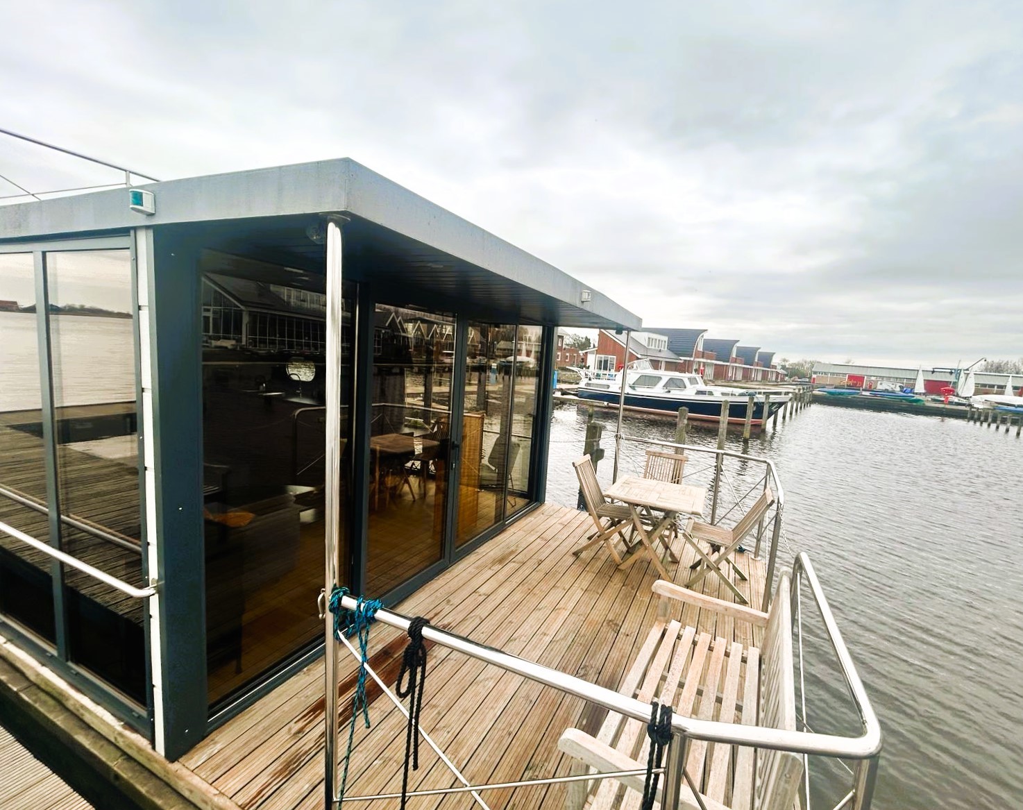 Campi 400, Met Ligplaats In Uitgeest