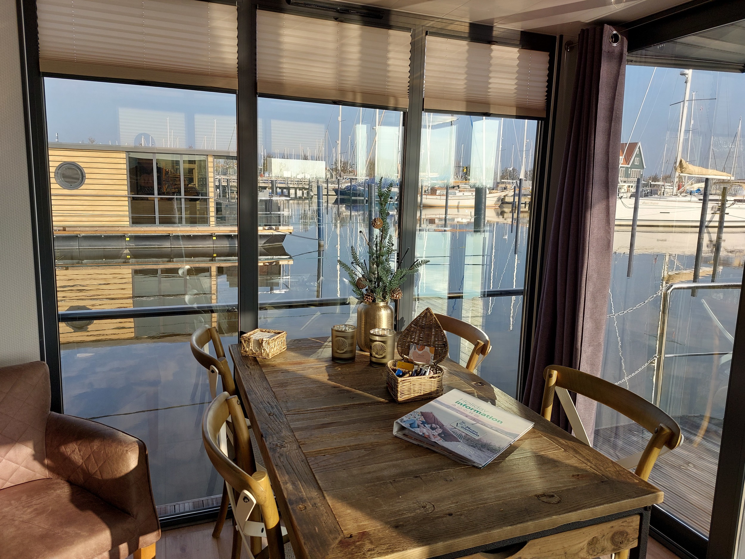 La Mare Houseboat Apartboat L Long