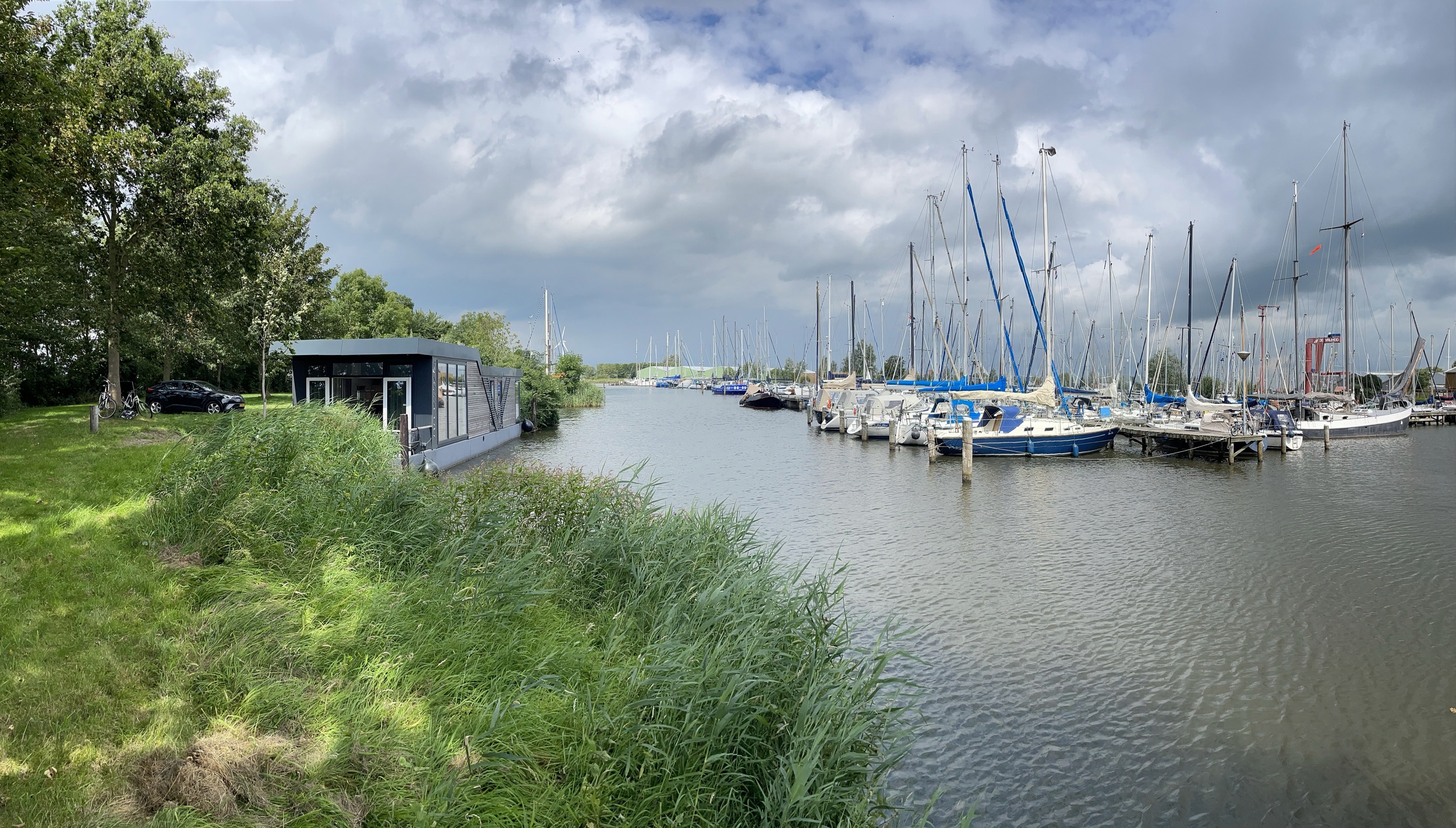 Aquavive Houseboat 1500 Met Vaste Overneembare Ligplaats In Warns