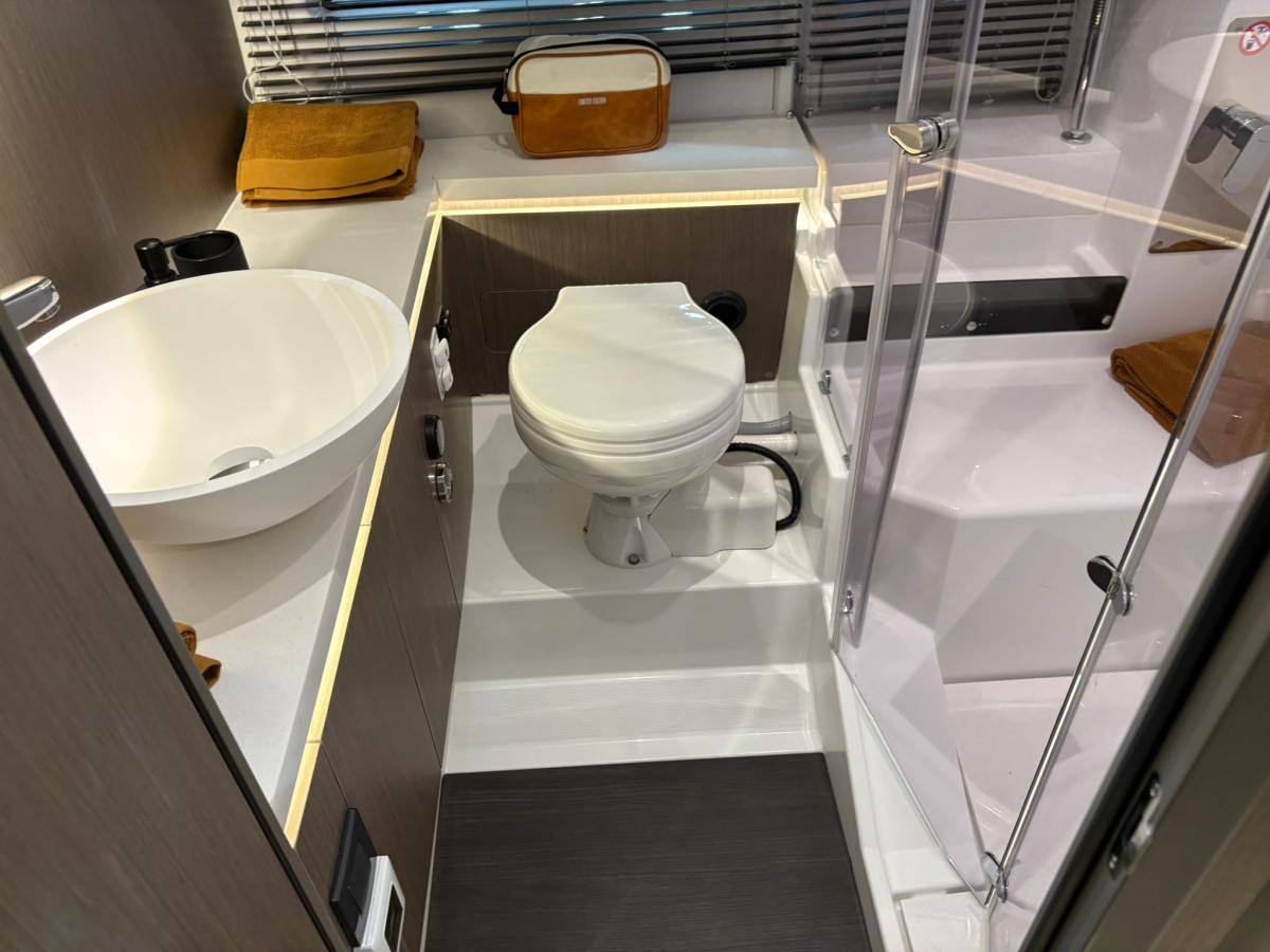 WELLCRAFT 38 EXPLORER