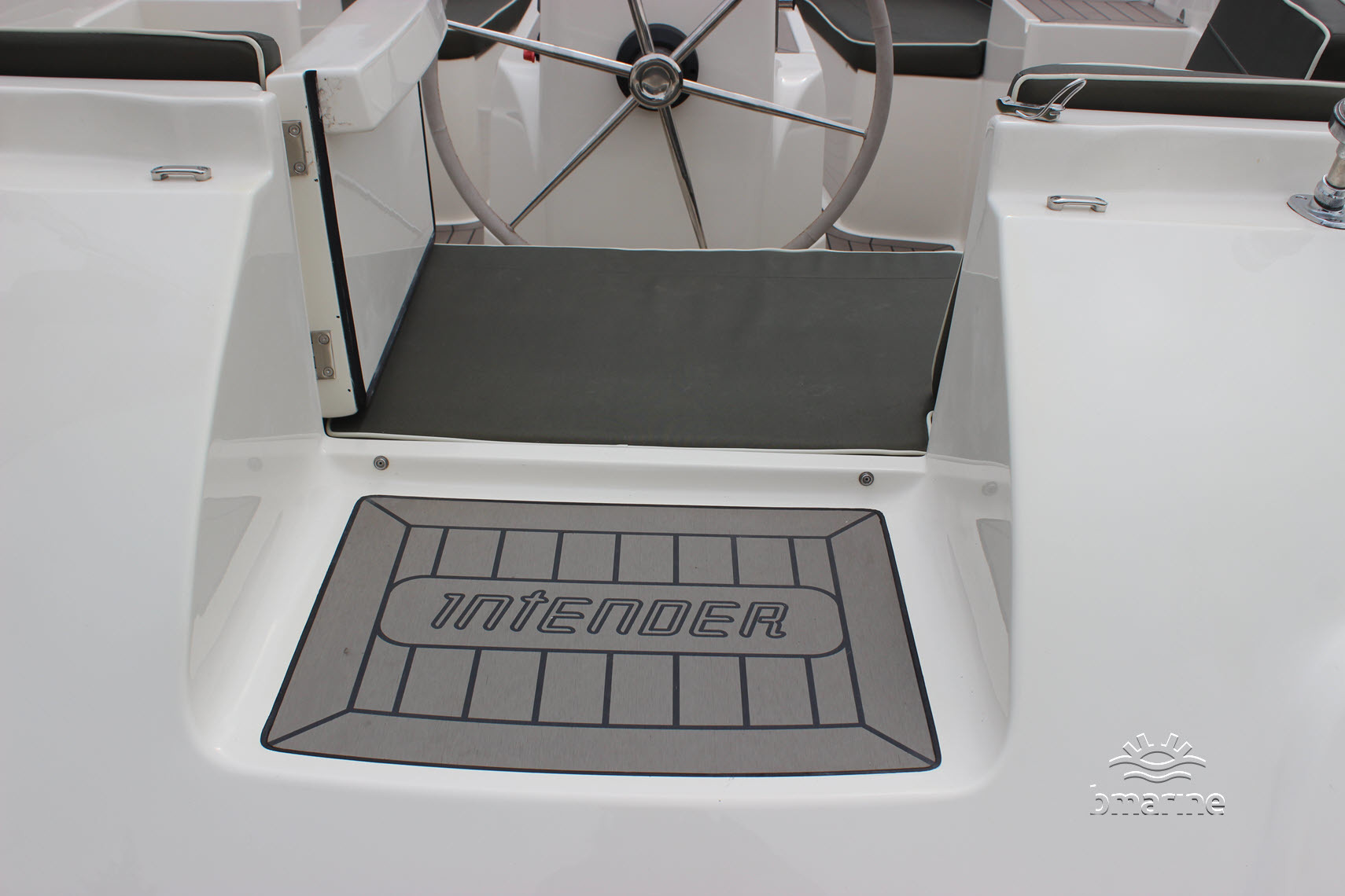 Interboat Intender 650