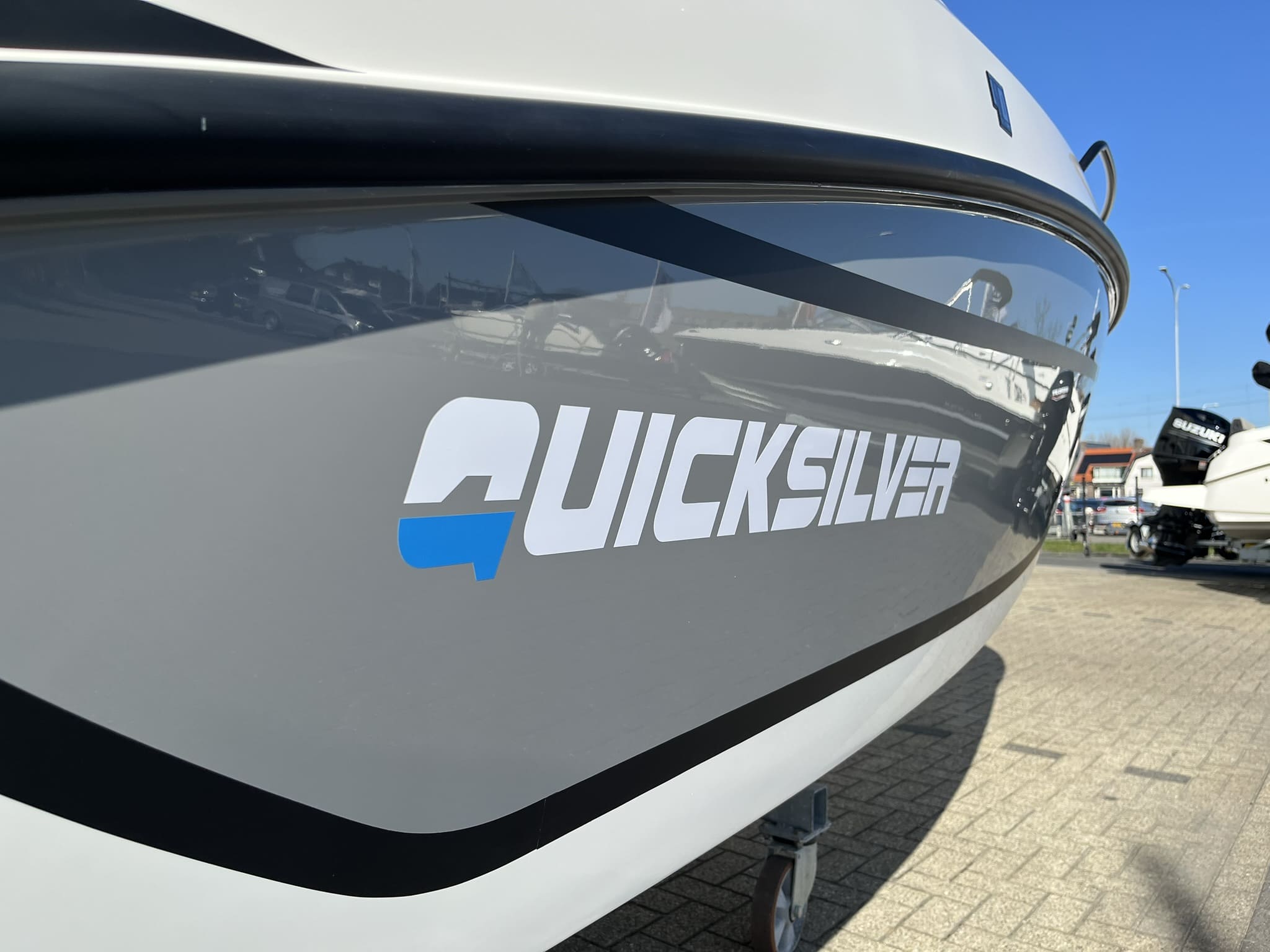 Quicksilver 555 Open