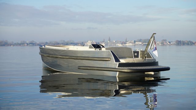 Van Vossen 650 Plugin-E-Tender PAASSHOW 3, 4 & 6 APRIL! 🥂