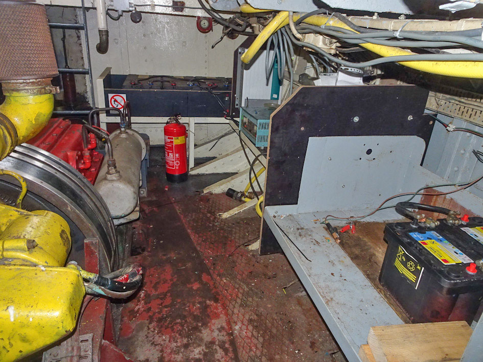 Dockyard 13, Motor tender