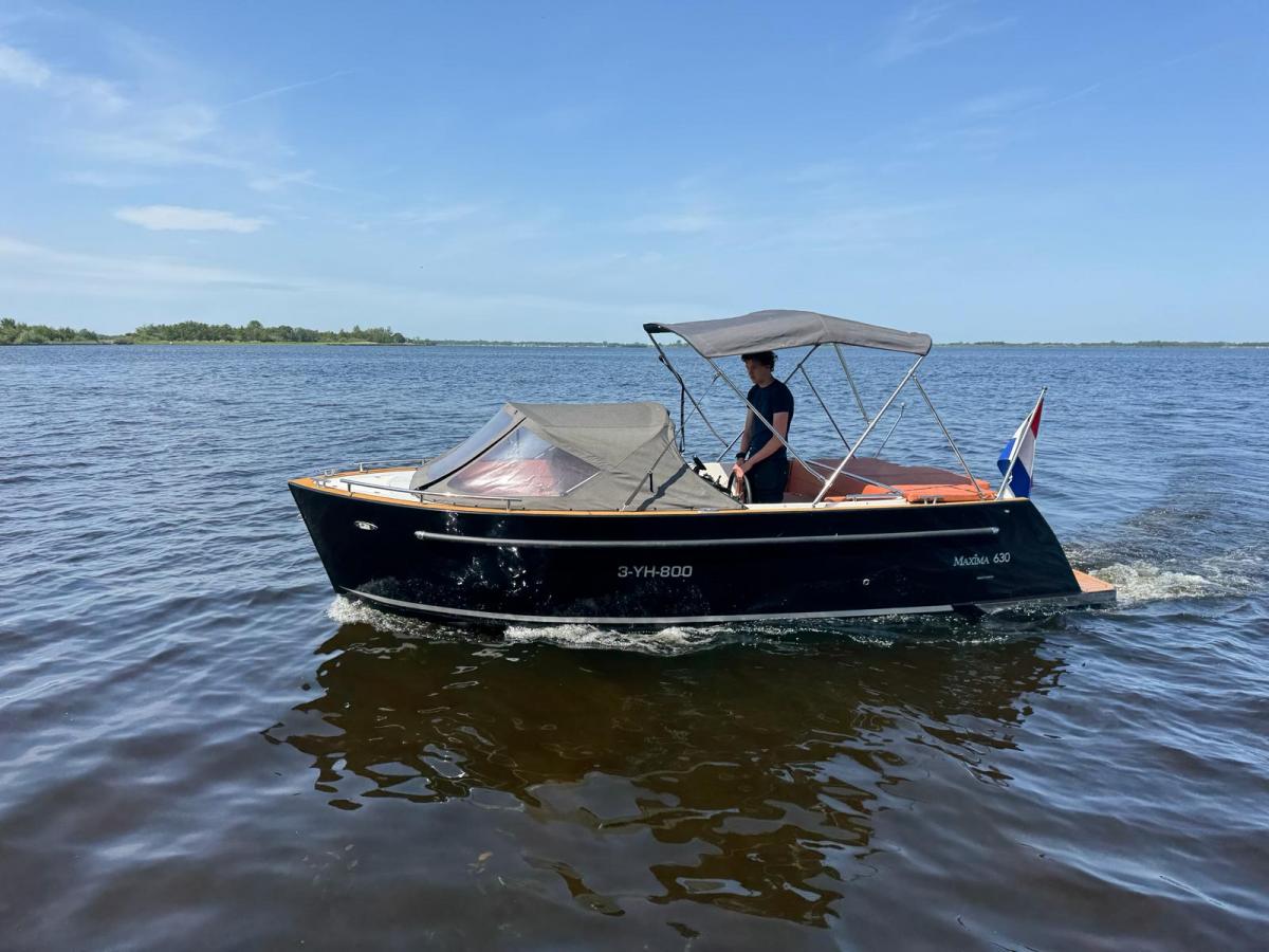Maxima 630 Tender met boegschroef