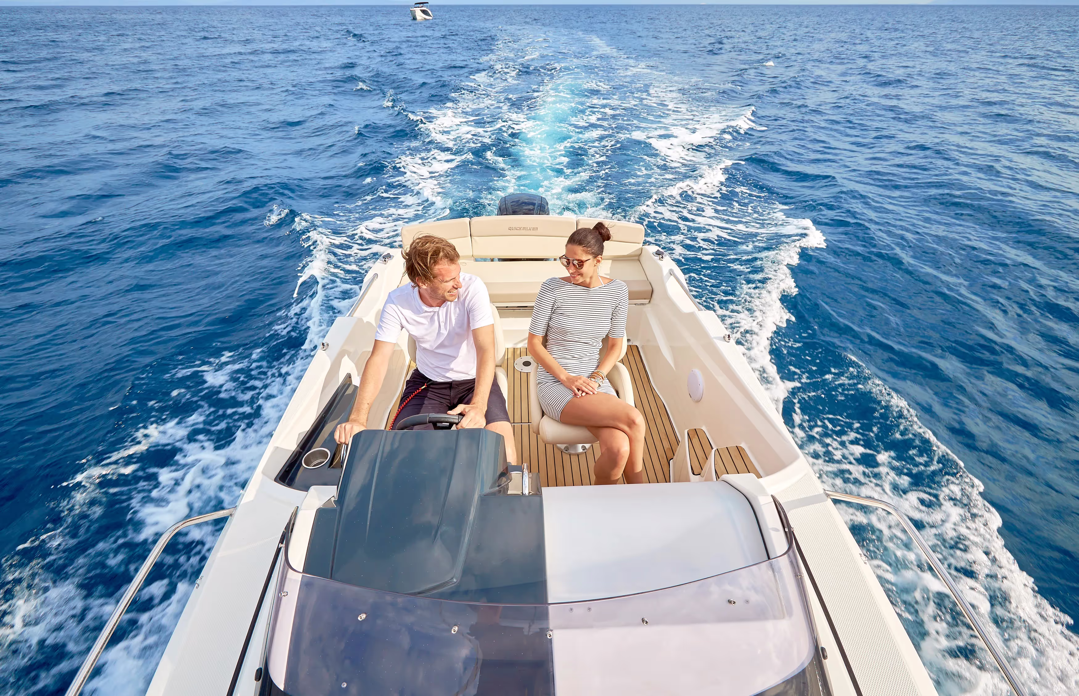 Quicksilver 555 Cabin