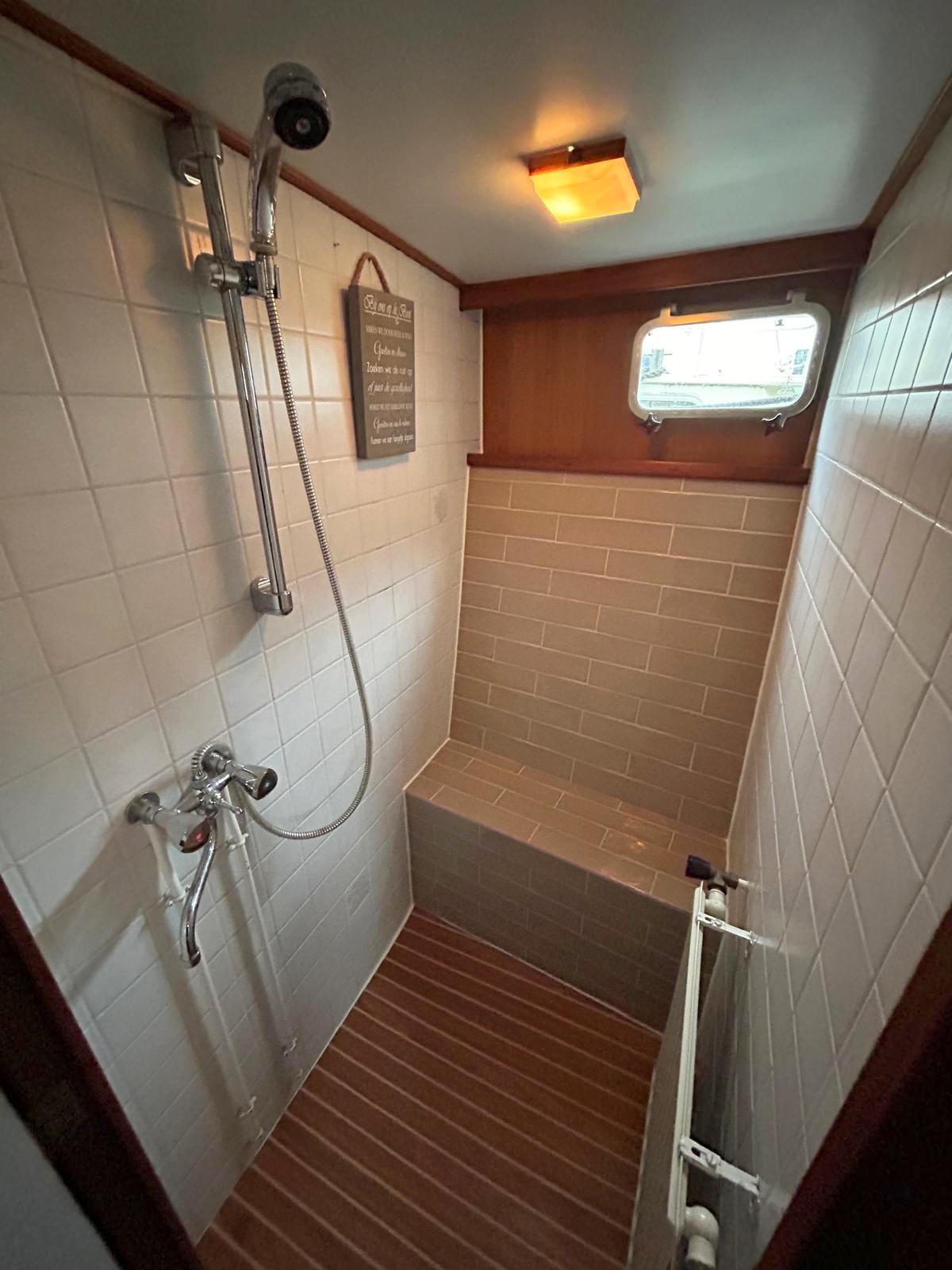 Monty Bank Monty Bank Kotter 41 AK Cabrio