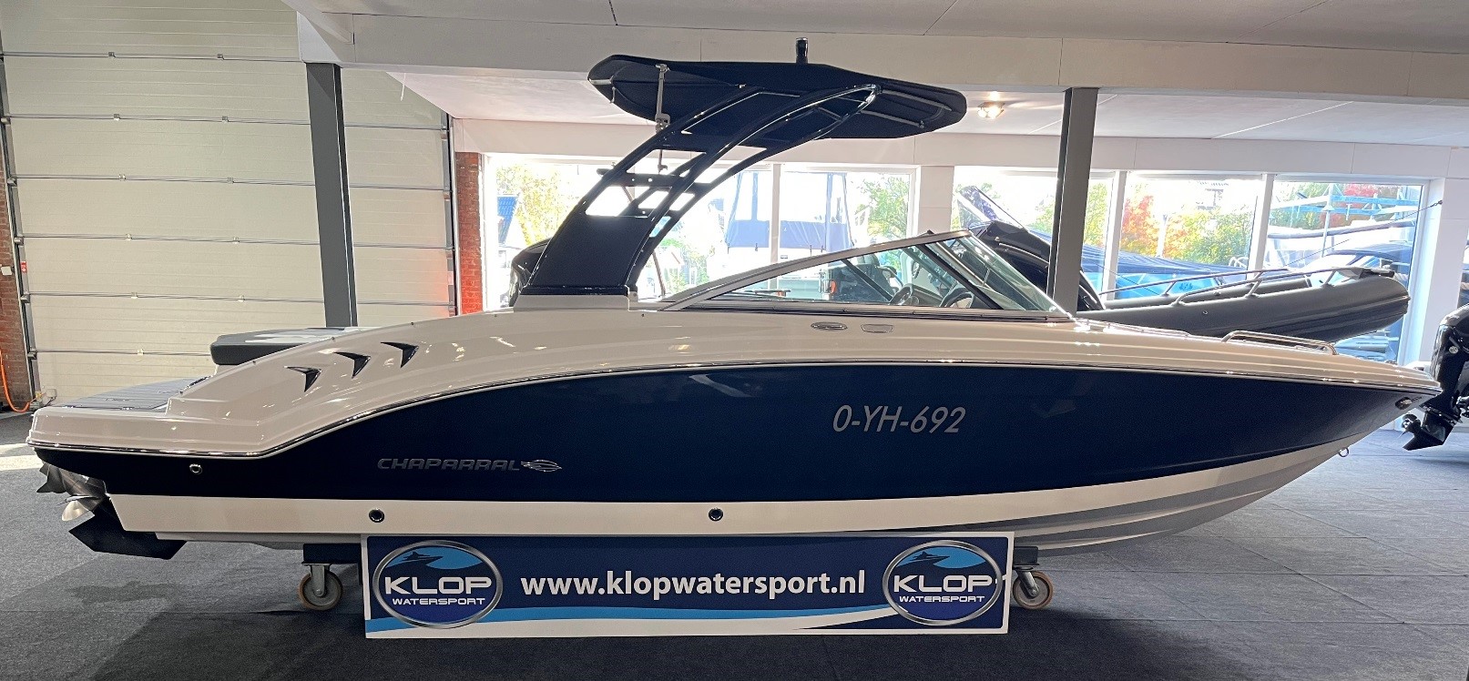 Chaparral AANBIEDING SHOW -  23 SSI met Mercruiser 300 pk uit bouwjaar 2024!
