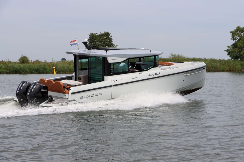 Saxdor Yachts 320 GTC