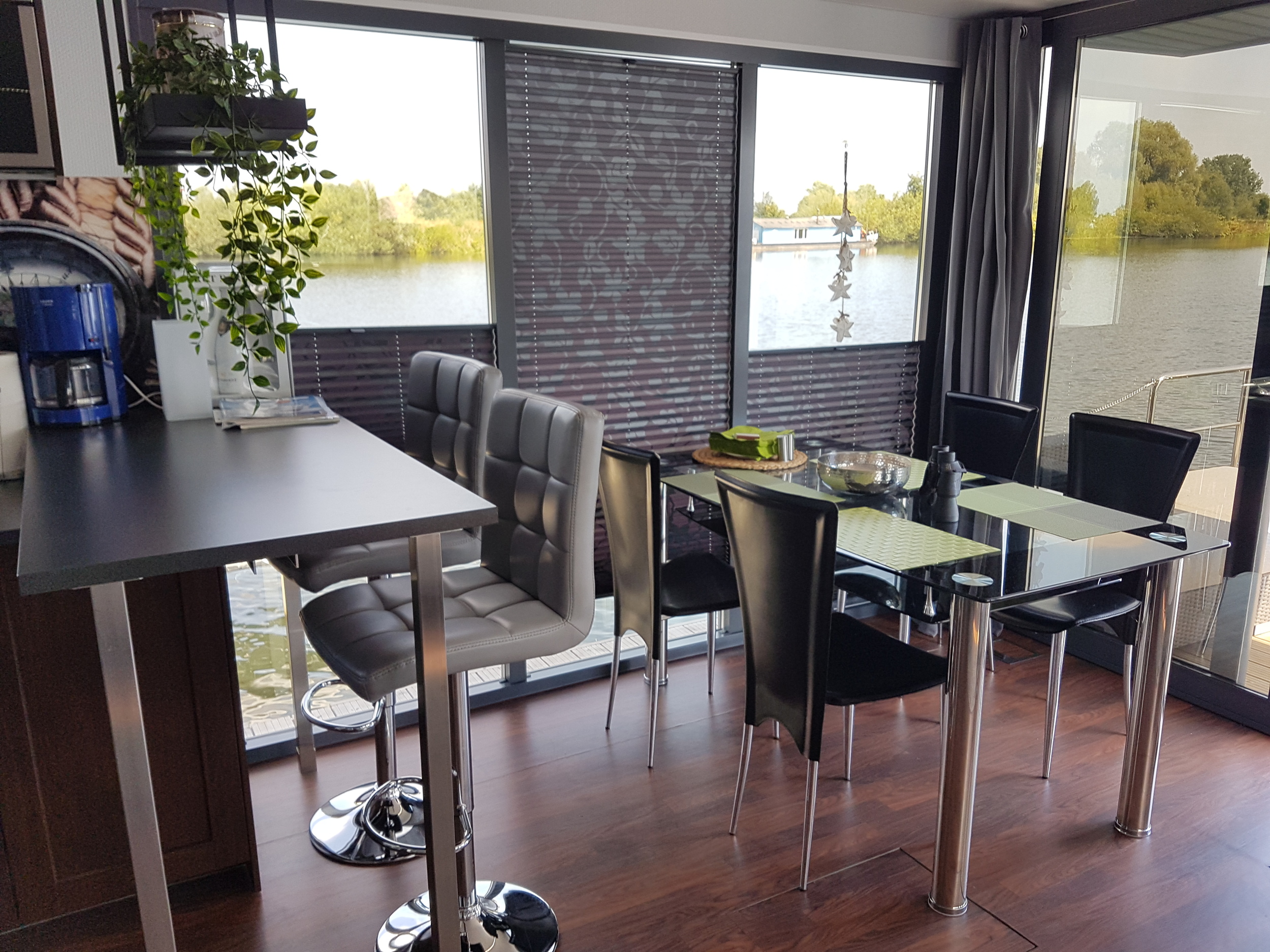 La Mare Houseboat Apartboat XL - NEW