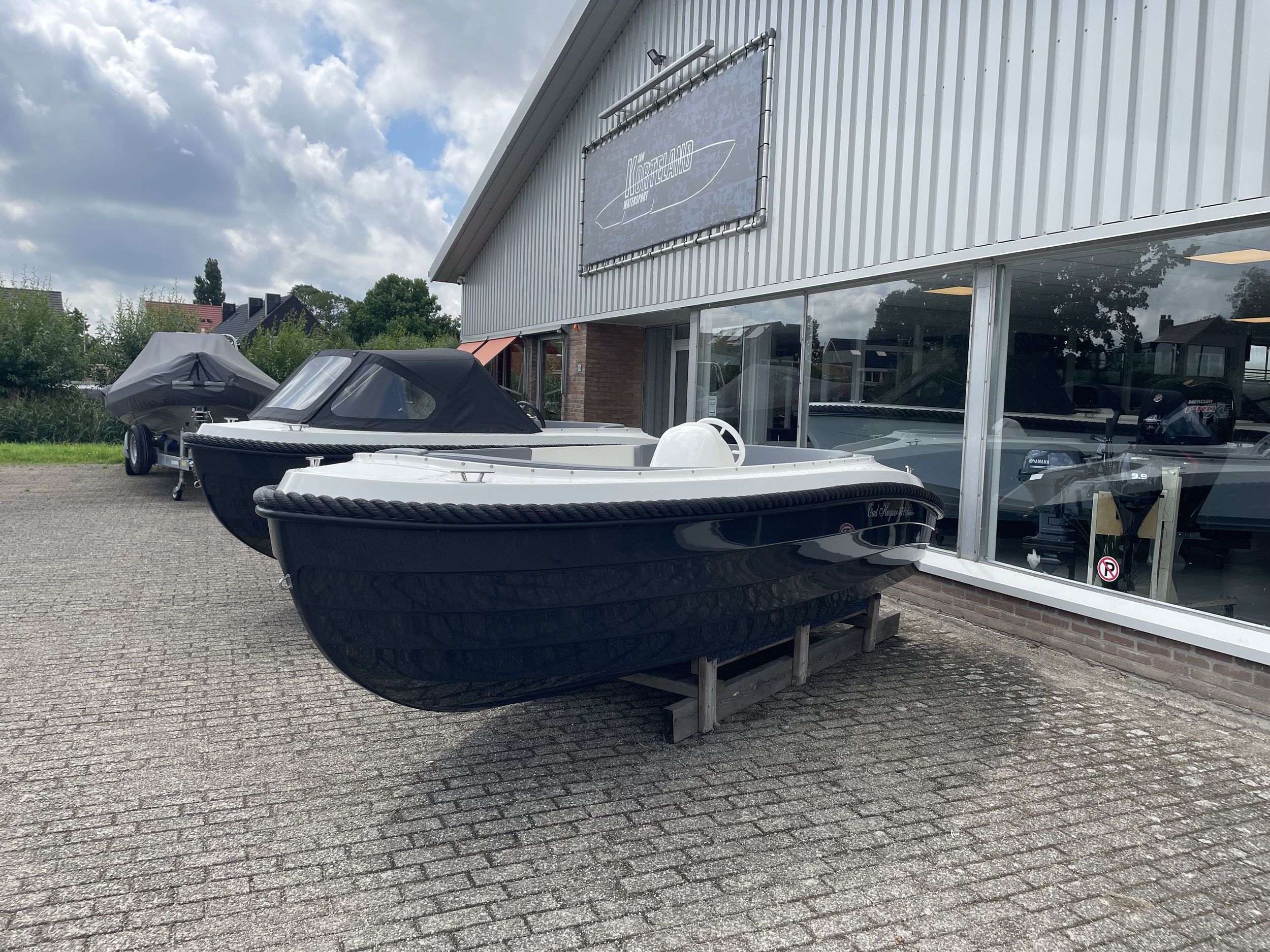 Oud Huijzer 471 Tender Basic