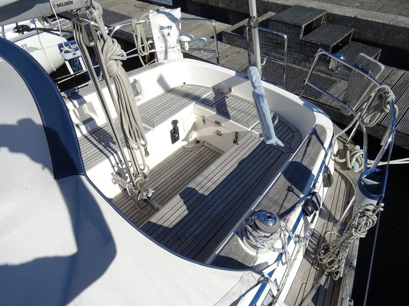 Hallberg Rassy 34 hoofdfoto