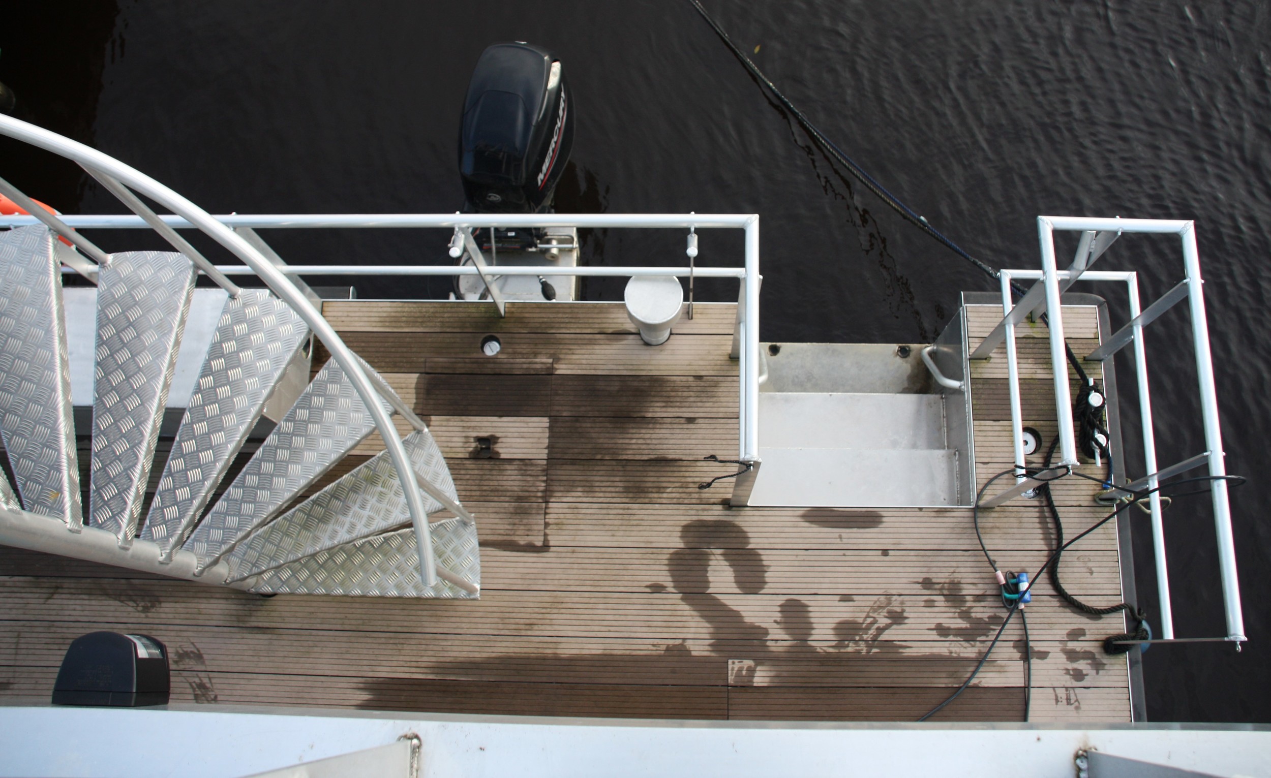 DL-Boats 1350 Captainshut Houseboat