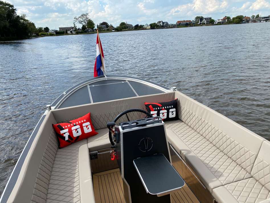 VanVossen 700 cabine sloep 