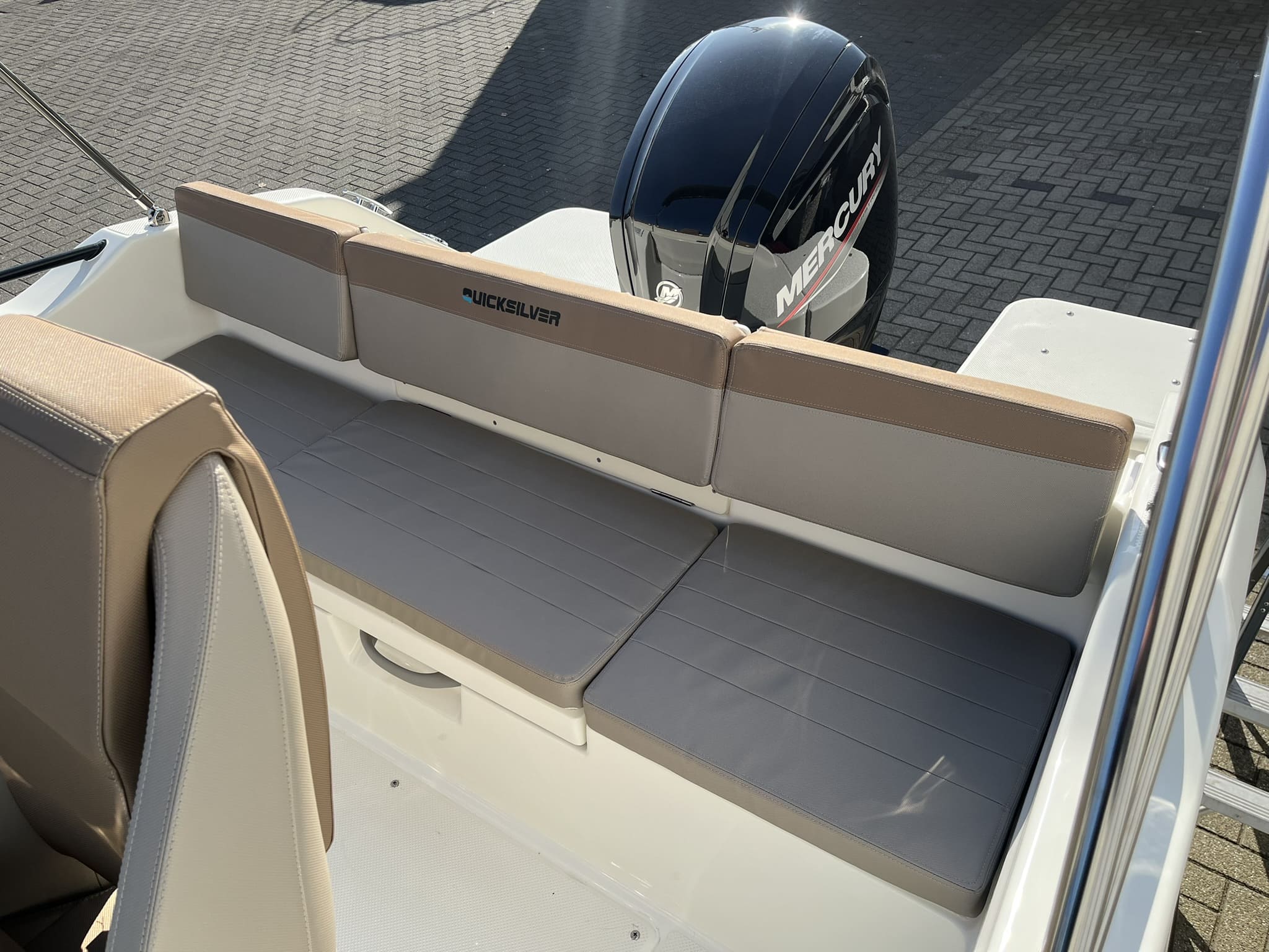 Quicksilver 555 Open