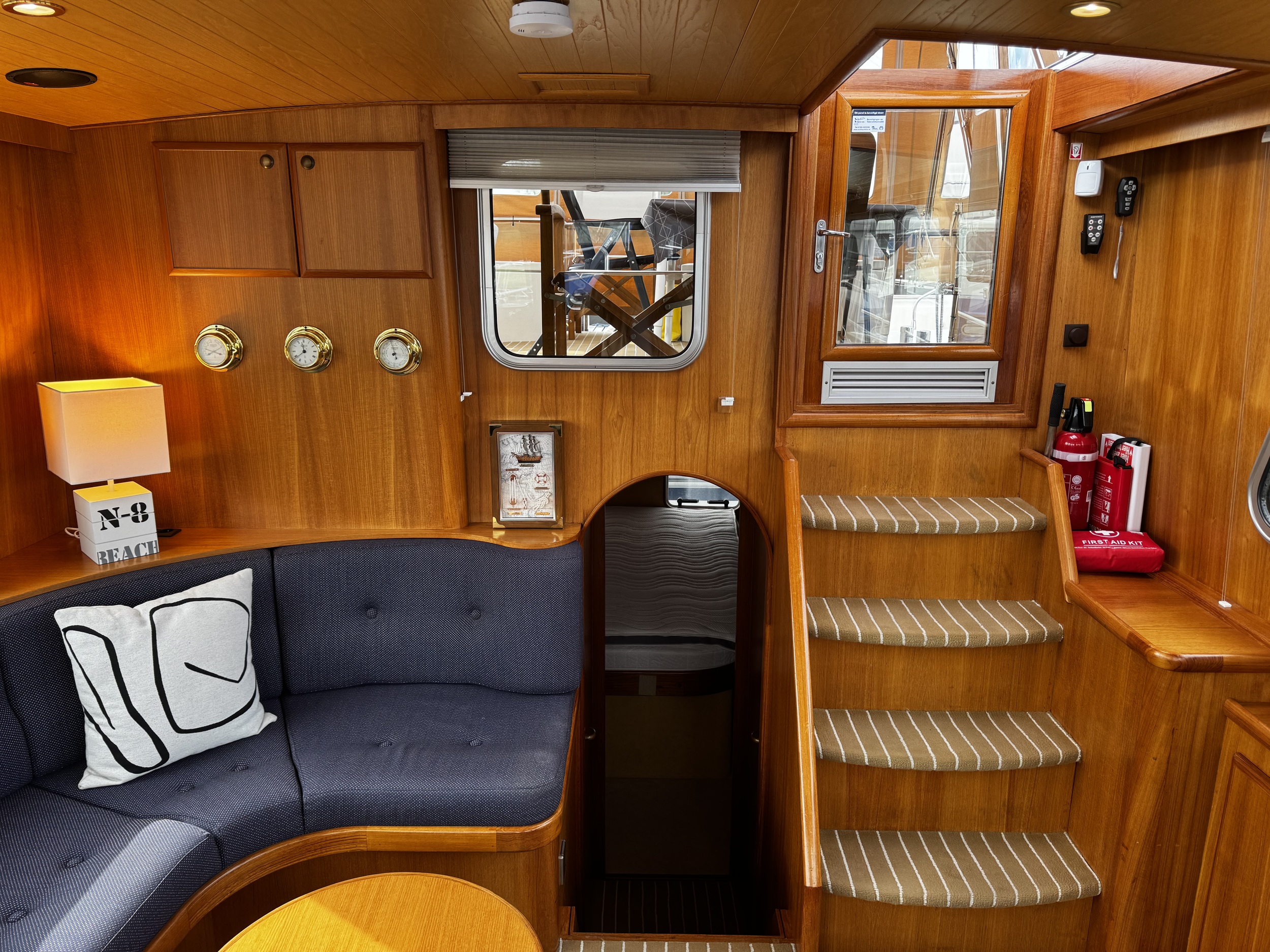 Aquanaut Drifter Trawler 1250 AK