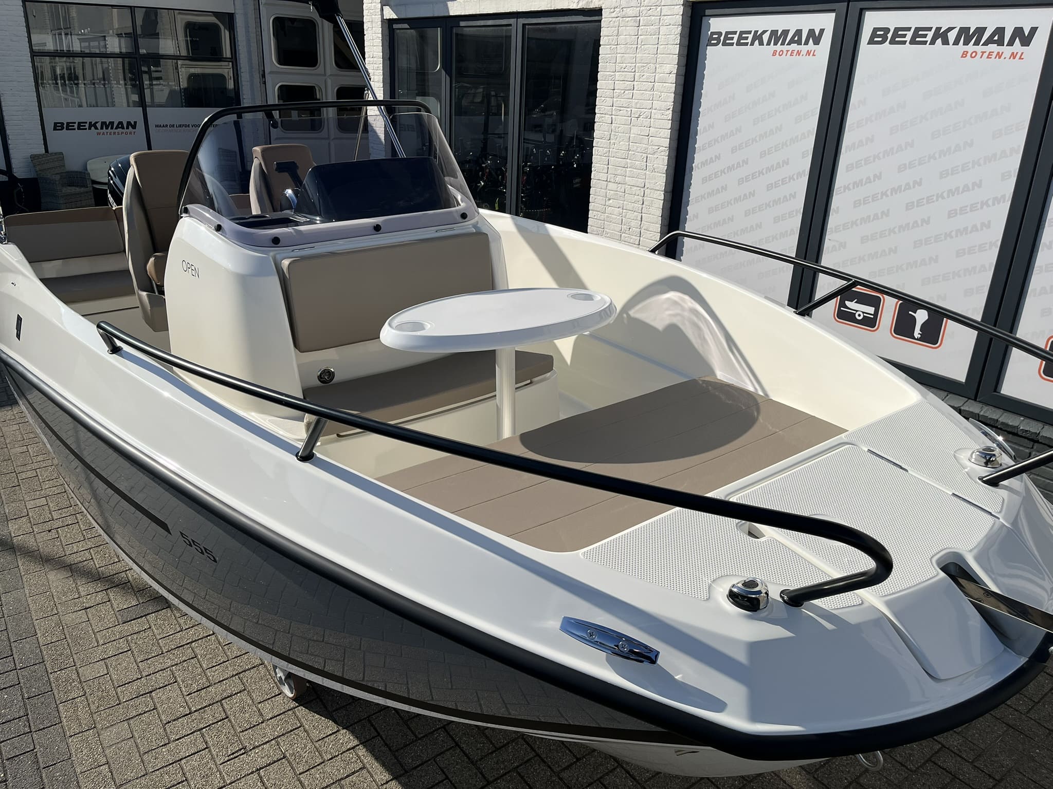 Quicksilver 555 Open