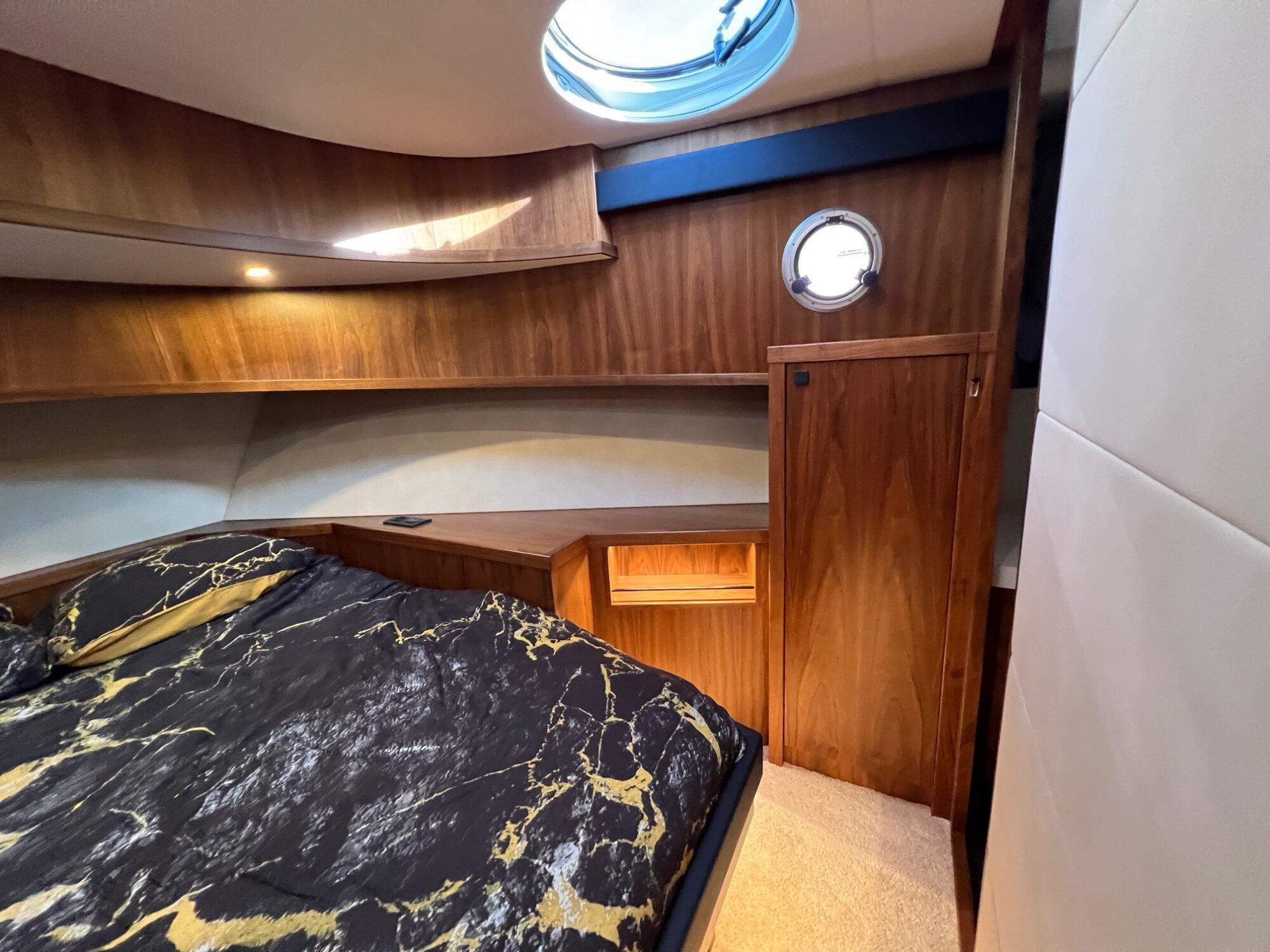 Van den Hoven Van den Hoven Executive 15.00 MK II