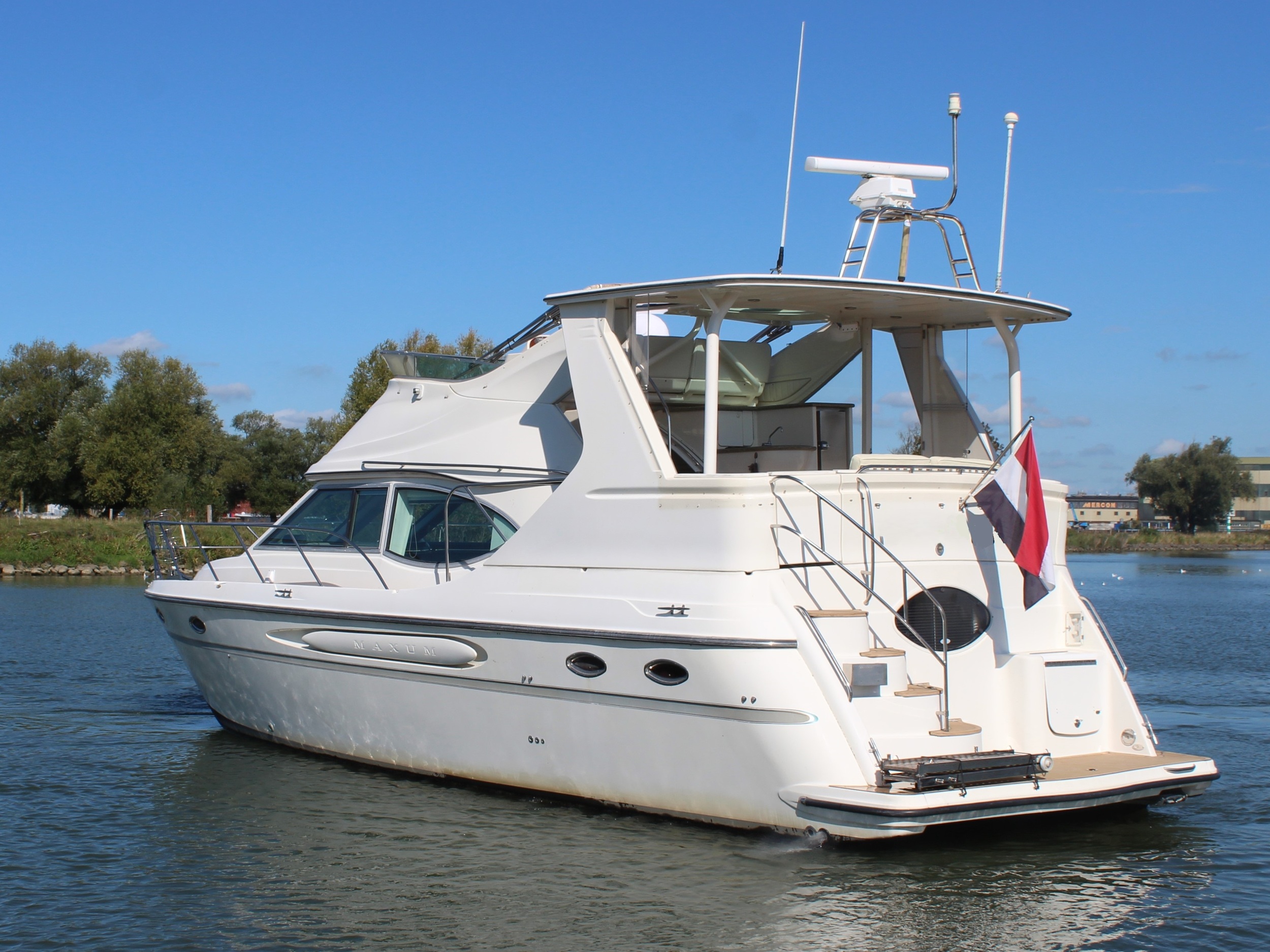 Maxum 4100 SCA