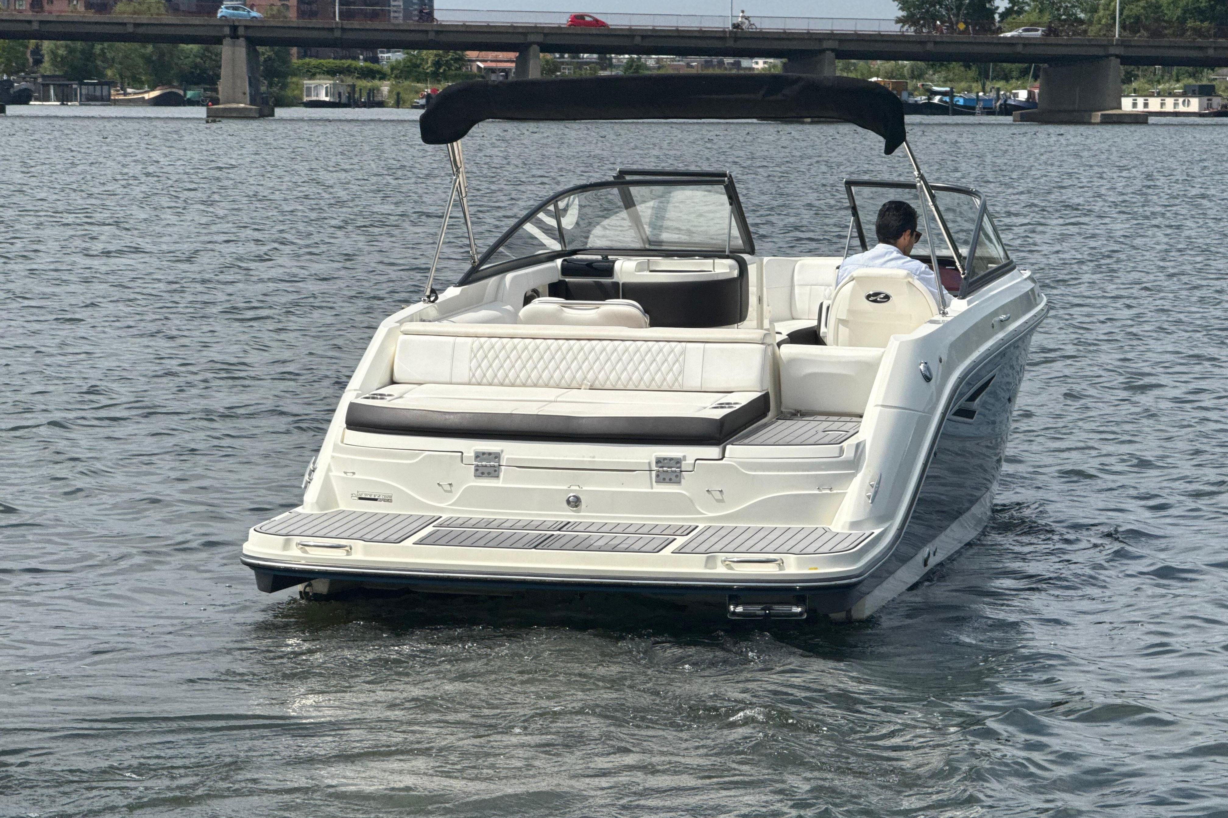 Sea Ray SLX 250