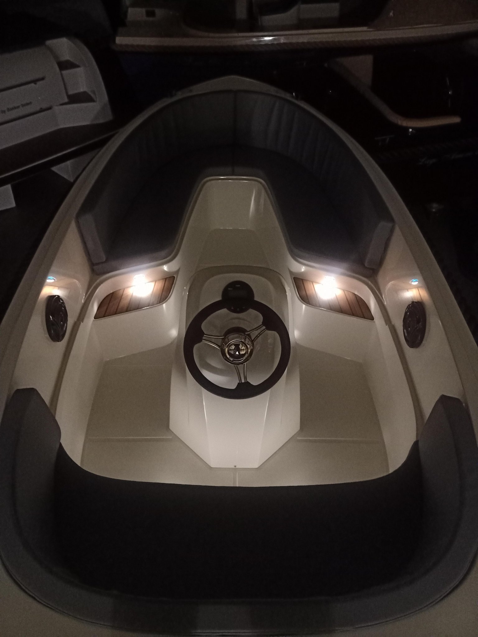 Oud Huijzer 471 Tender