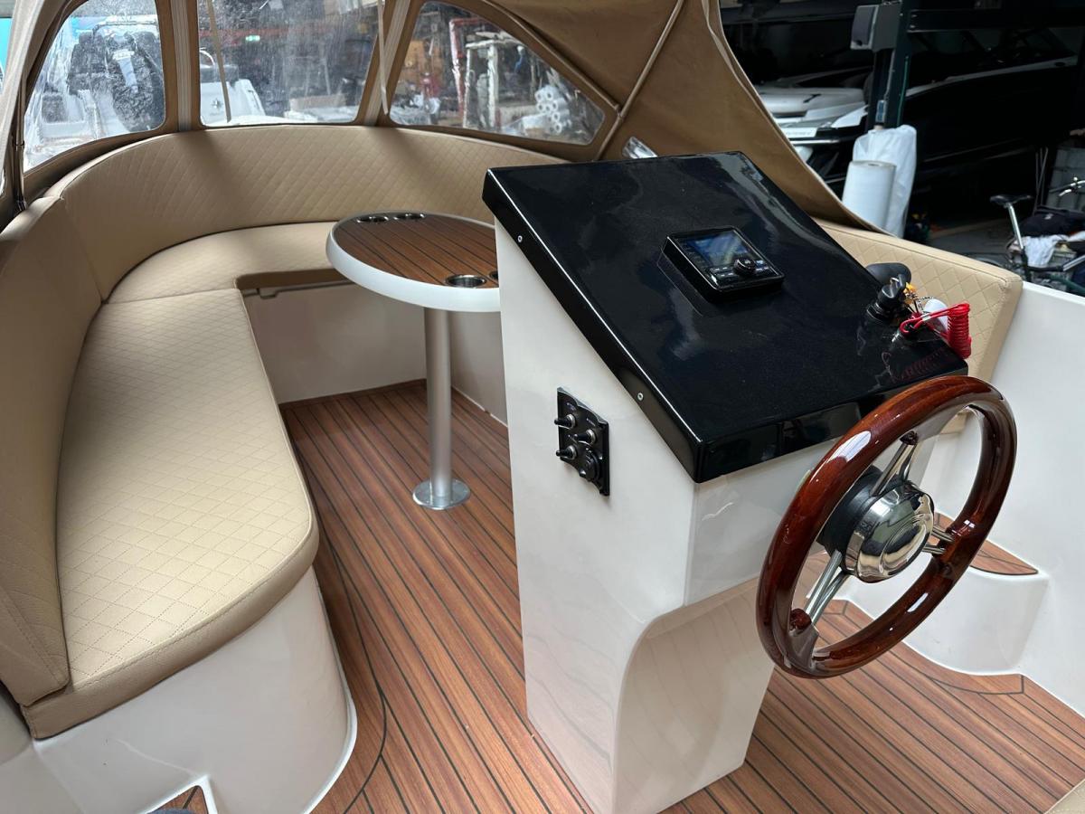 Lago Amore 595 Tender