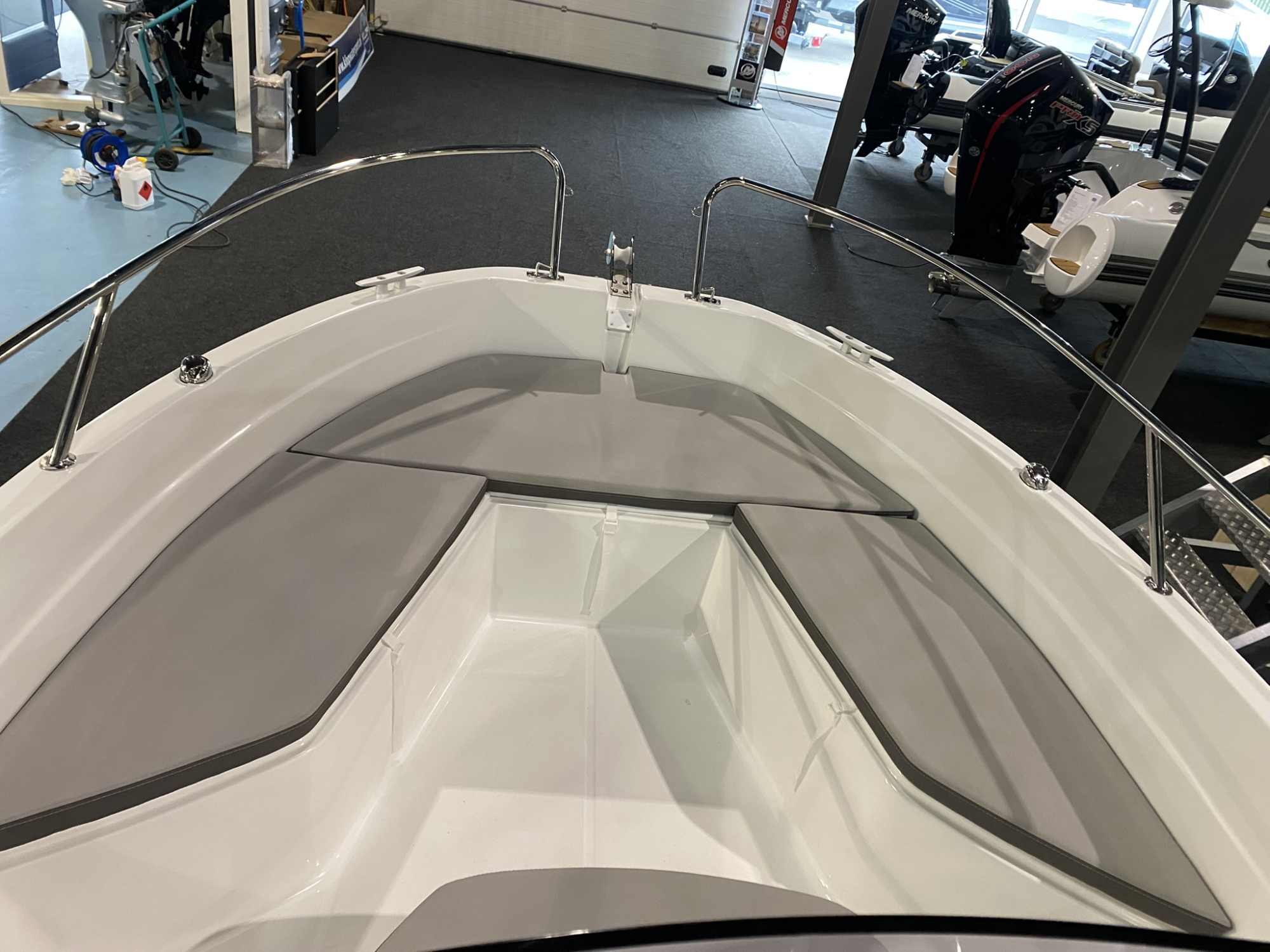 Jeanneau Cap camarat 5.5 cc met suzuki 115 pk uit 2024- Op voorraad!