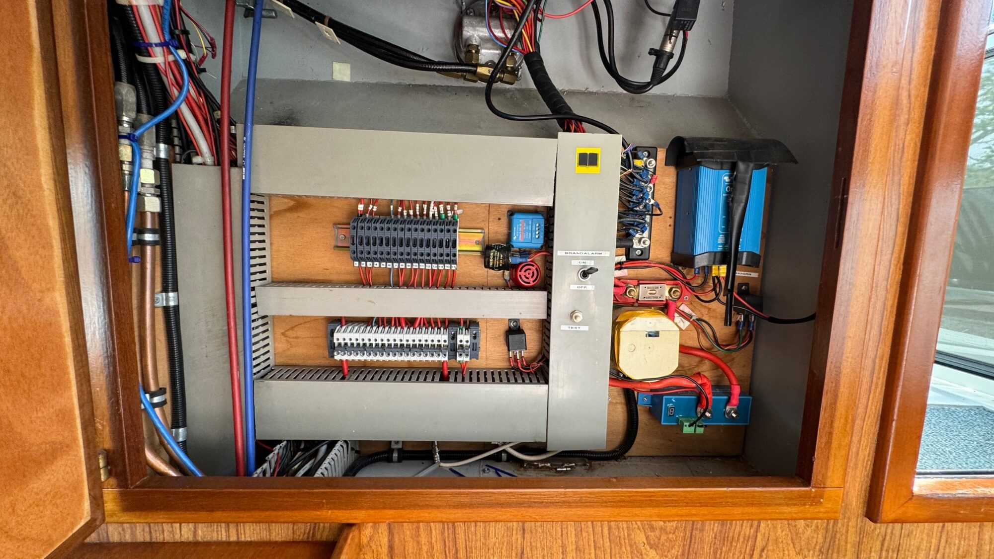 Vri-Jon Contessa 37 AK Cabrio