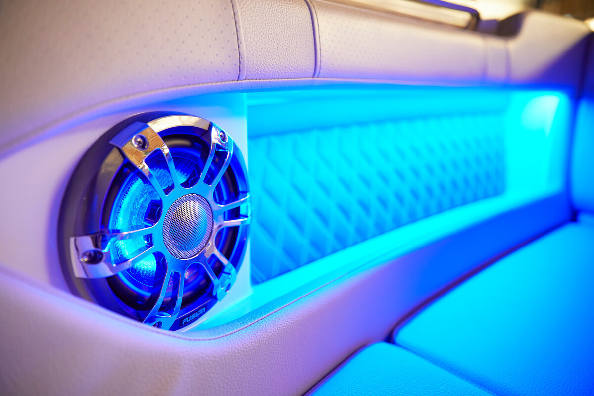 Sea Ray SLX 250