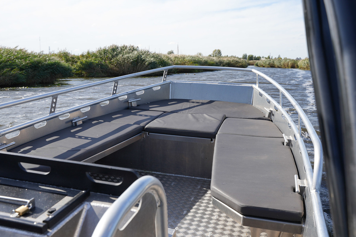 Dock Steel 650