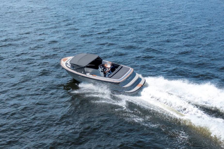 Oud huijzer 740 tender Loosdrecht