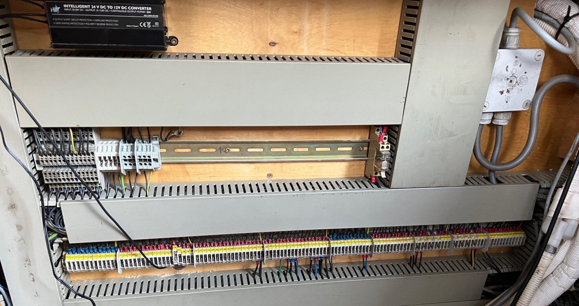 Luxe-Motor Luxe Motor 27.70 VS Varend Woonschip