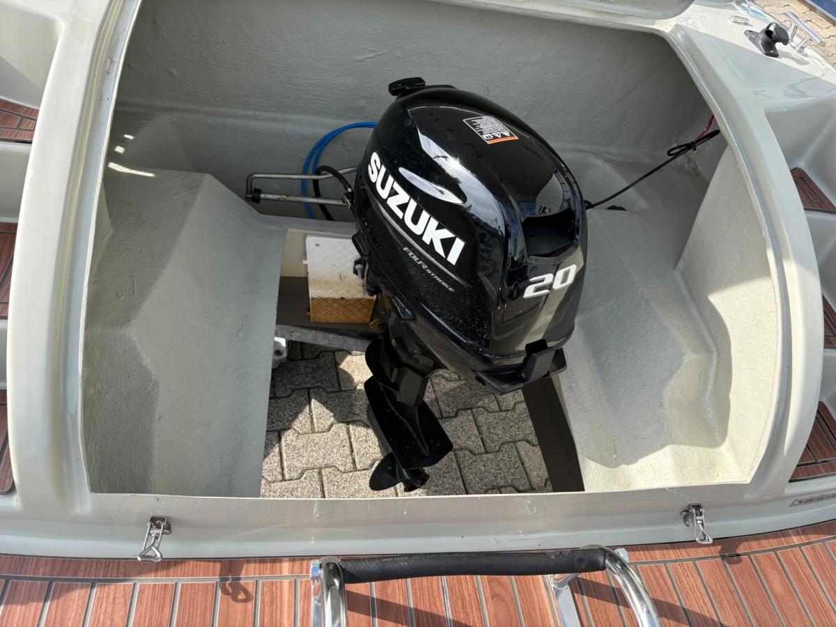 Reest Sloep 555 Tender