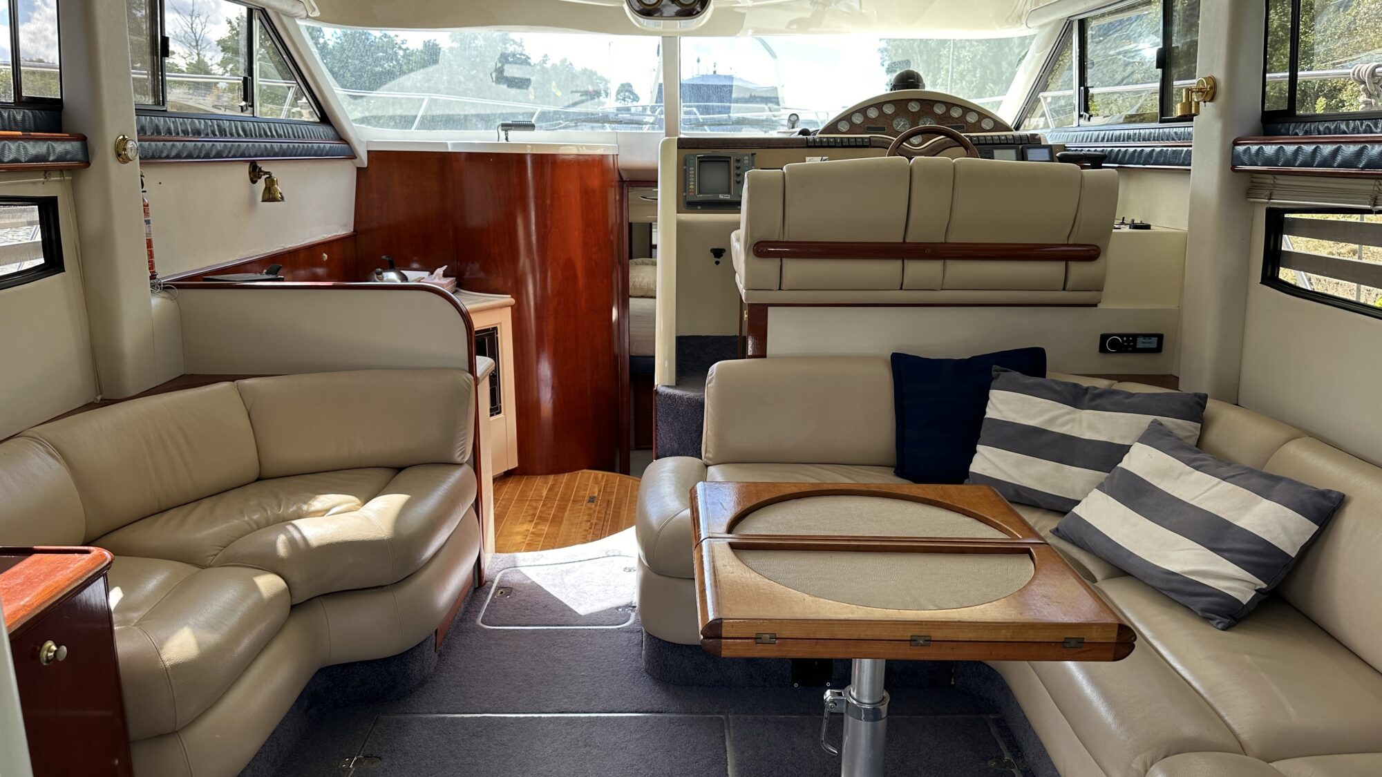 Fairline Phantom 40 Flybridge
