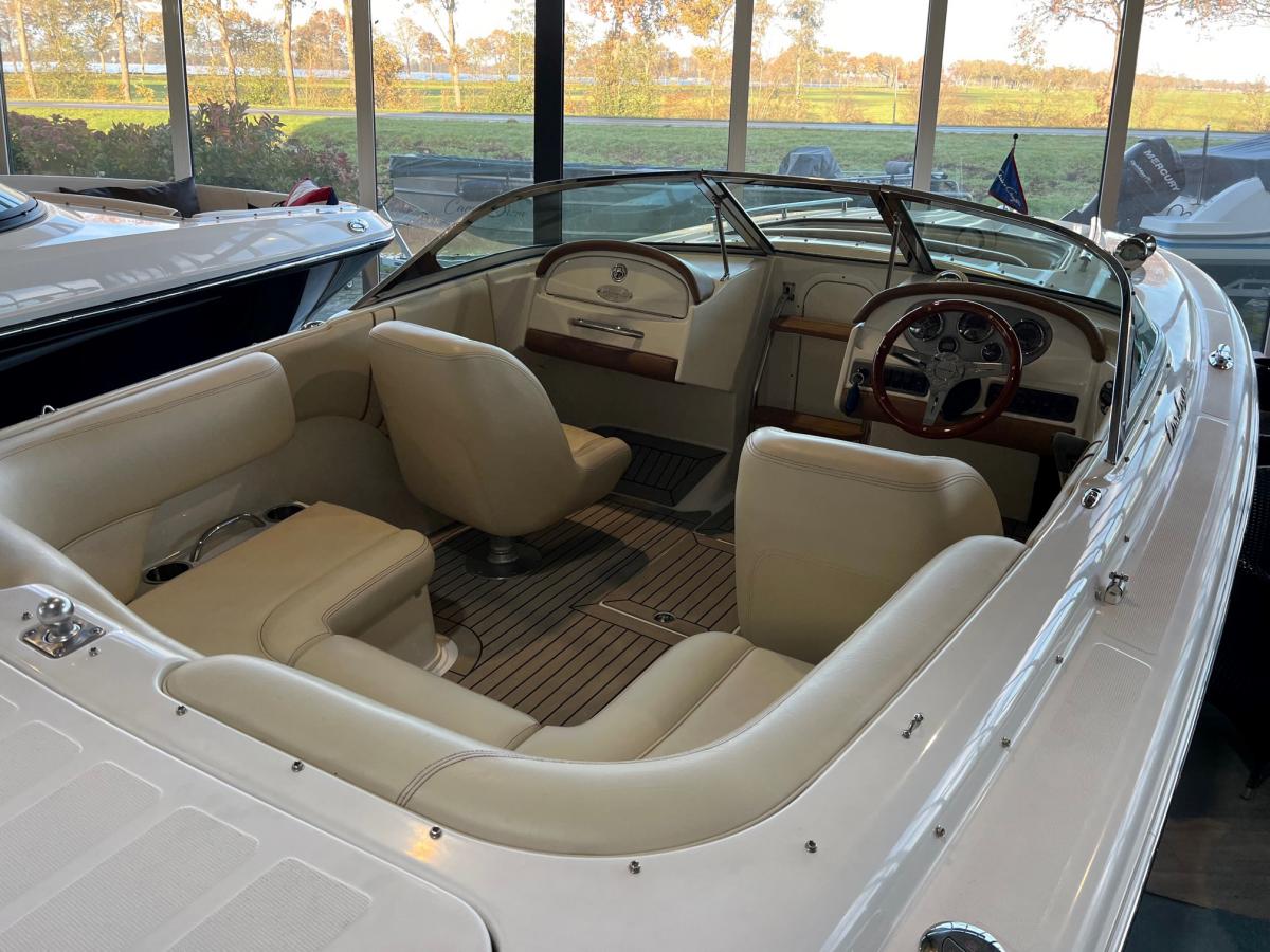 Chris Craft 22 Lancer Rumble