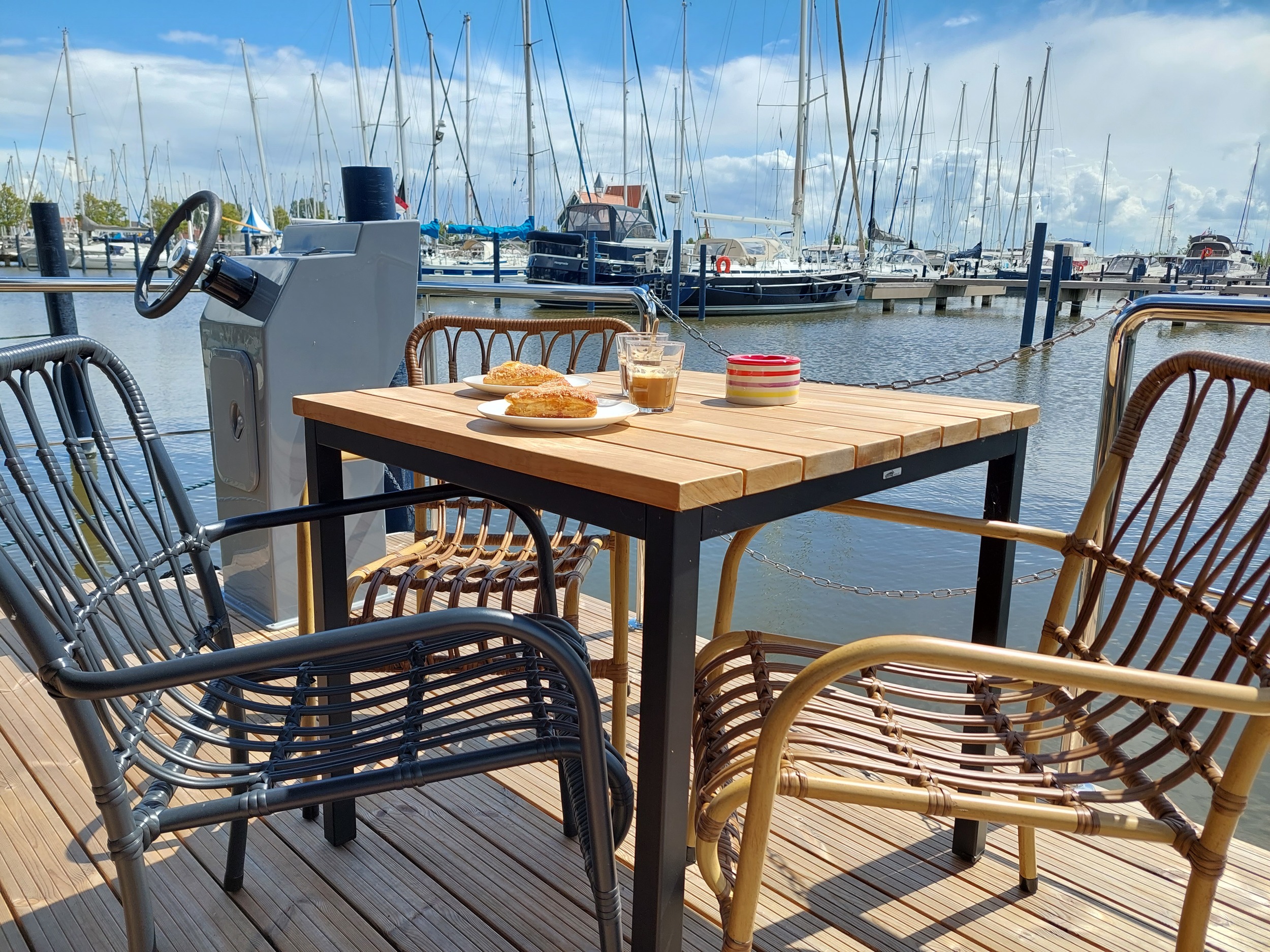 La Mare Houseboat Apartboat L Long