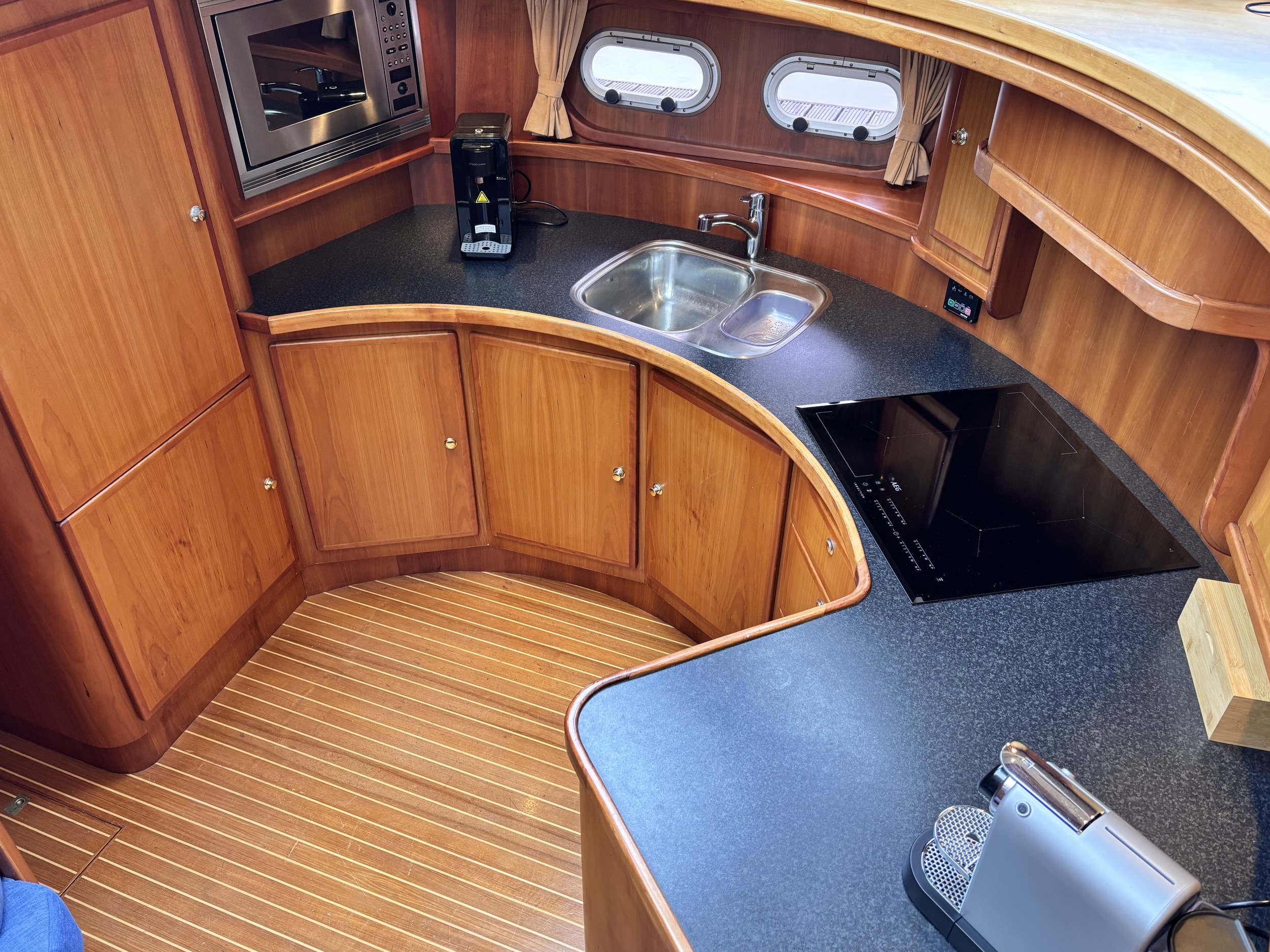 Pacific Allure 155 Stuurhuis