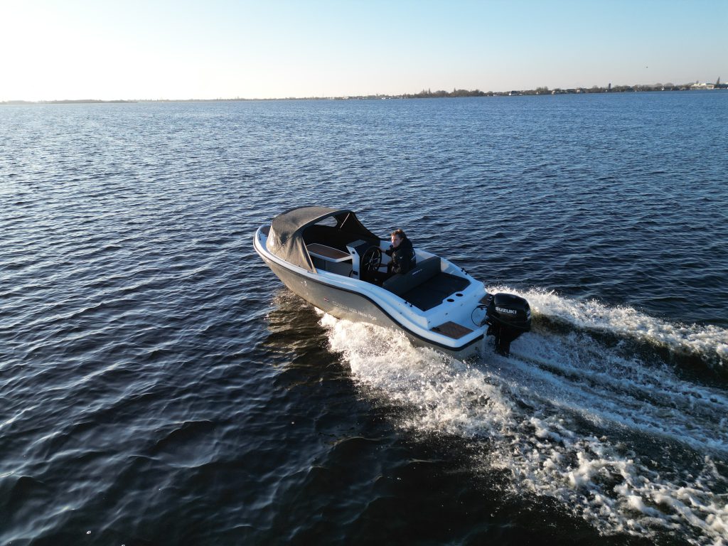 Corsiva 505 Tender Demo DE GROOTSTE SLOEPENSHOWROOM VAN NEDERLAND