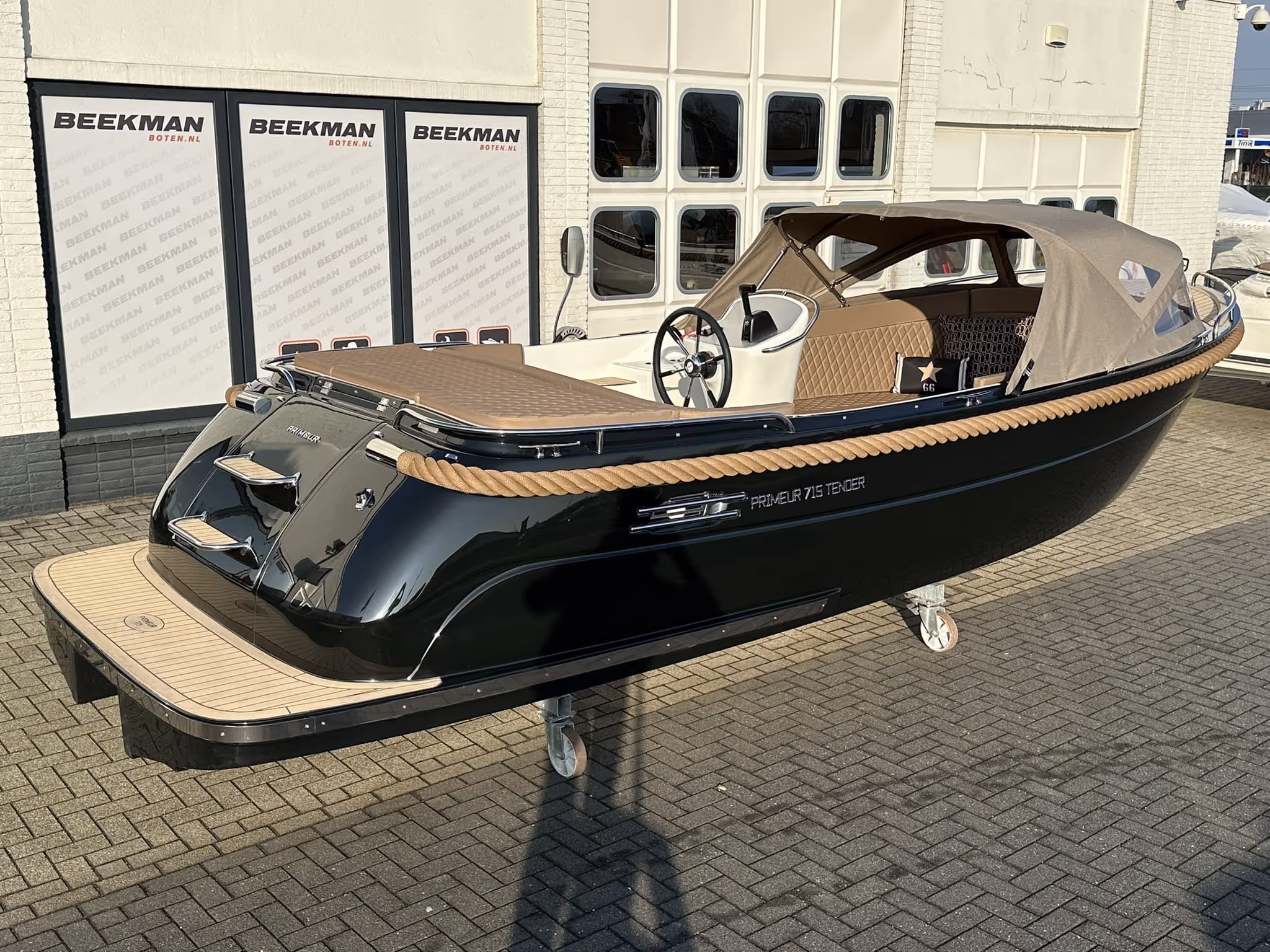 Primeur 715 Tender