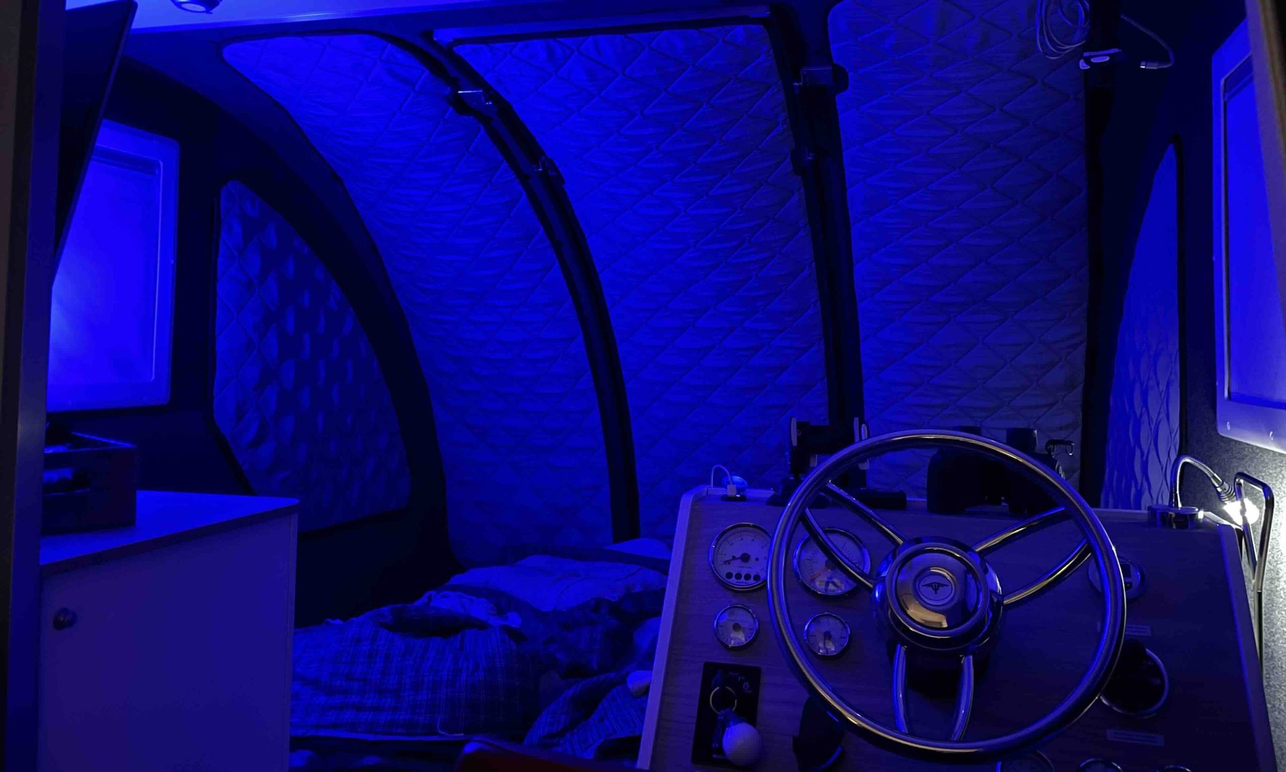 Caravanboat DepartureOne M